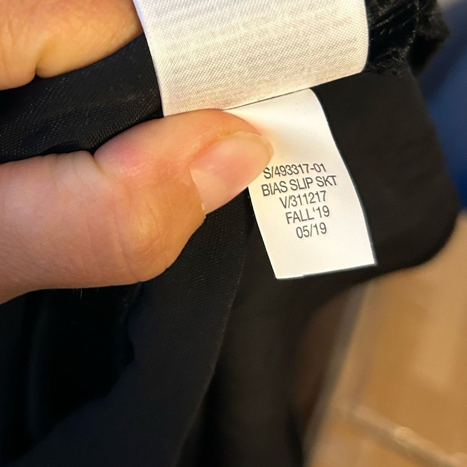 Banana Republic Nwt Banana Republic Bias Black Velour Slip Skirt Size 36" / US 14 / IT 50 - 4 Thumbnail