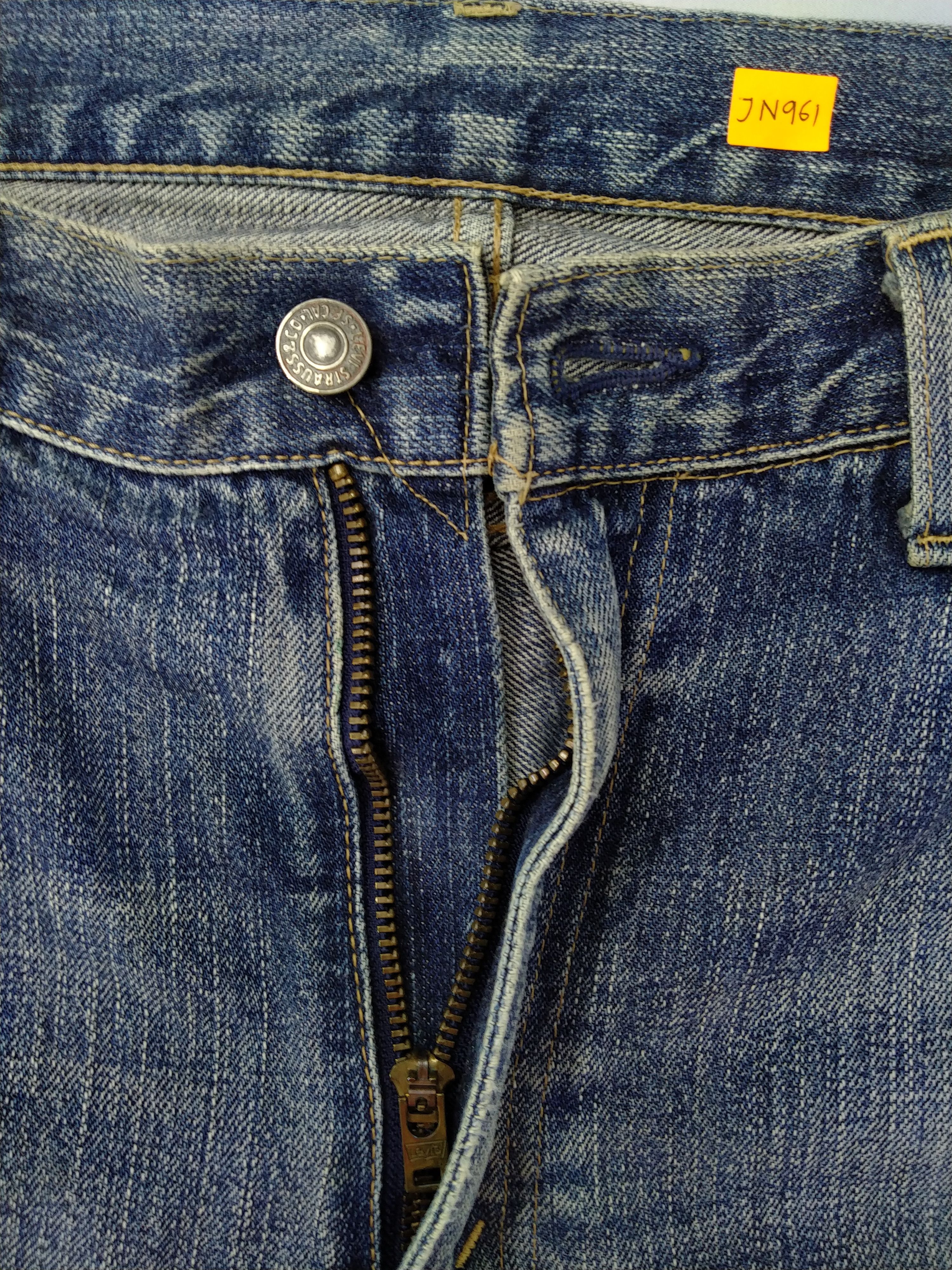 Levi's Blue Distressed Vintage Levi's 505 Jeans 33x31.5 Denim JN961 Size US 33 - 6 Thumbnail