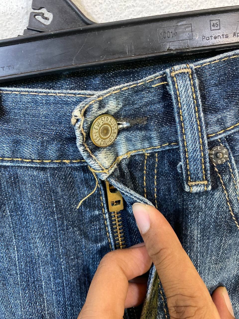 Levi's levis 505 distressed denim nice design Size US 34 / EU 50 - 13 Thumbnail