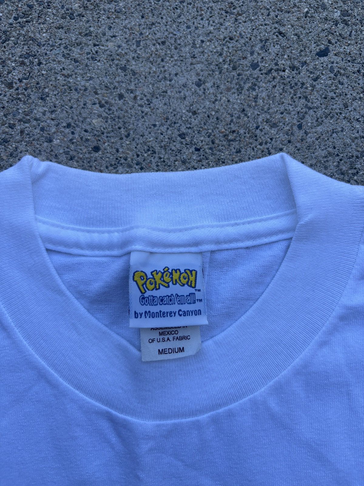 Pokemon Vintage 2000 Pokèmon “Gotta catch ‘em all” MewTwo Shirt Sz M Size US M / EU 48-50 / 2 - 4 Thumbnail