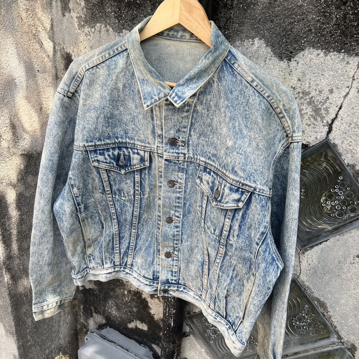 Japanese Brand “RARE” ACID WASH TYPE-3 DENIM JACKET Size US L / EU 52-54 / 3 - 8 Thumbnail
