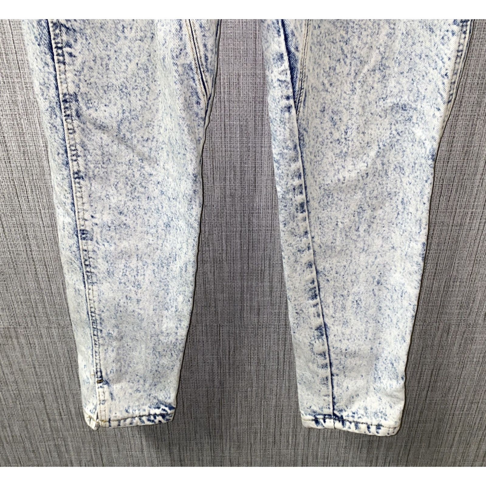 Lee Lee Womens Light Wash Zip Fly Denim Jeans Size 9M USA Made - Regular, 26 in x 29 in, Blue, Cotton, Denim, Jeans, Women, Zip Fly, Light Wash Size 26" / US 2 / IT 38 - 3 Thumbnail