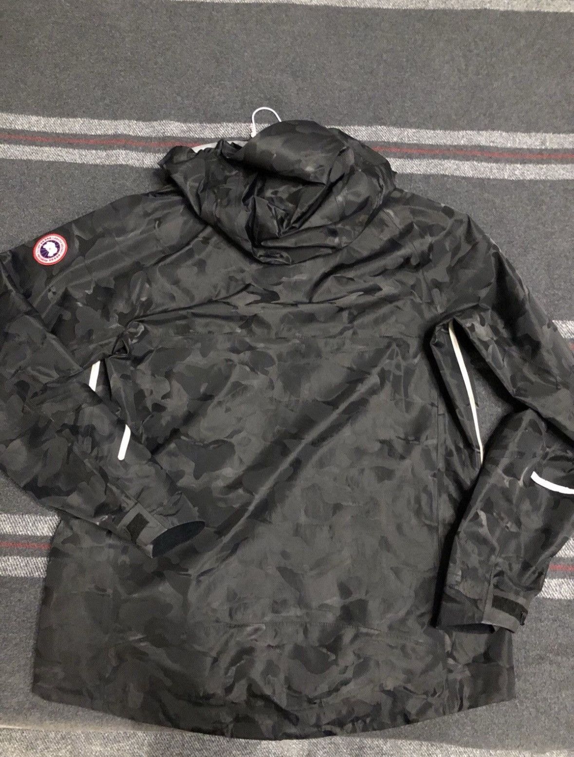 Canada Goose × October's Very Own CANADA GOOSE x OVO XL CAMO JACKET DISCONTINUED ( RARE) Size US XL / EU 56 / 4 - 4 Thumbnail
