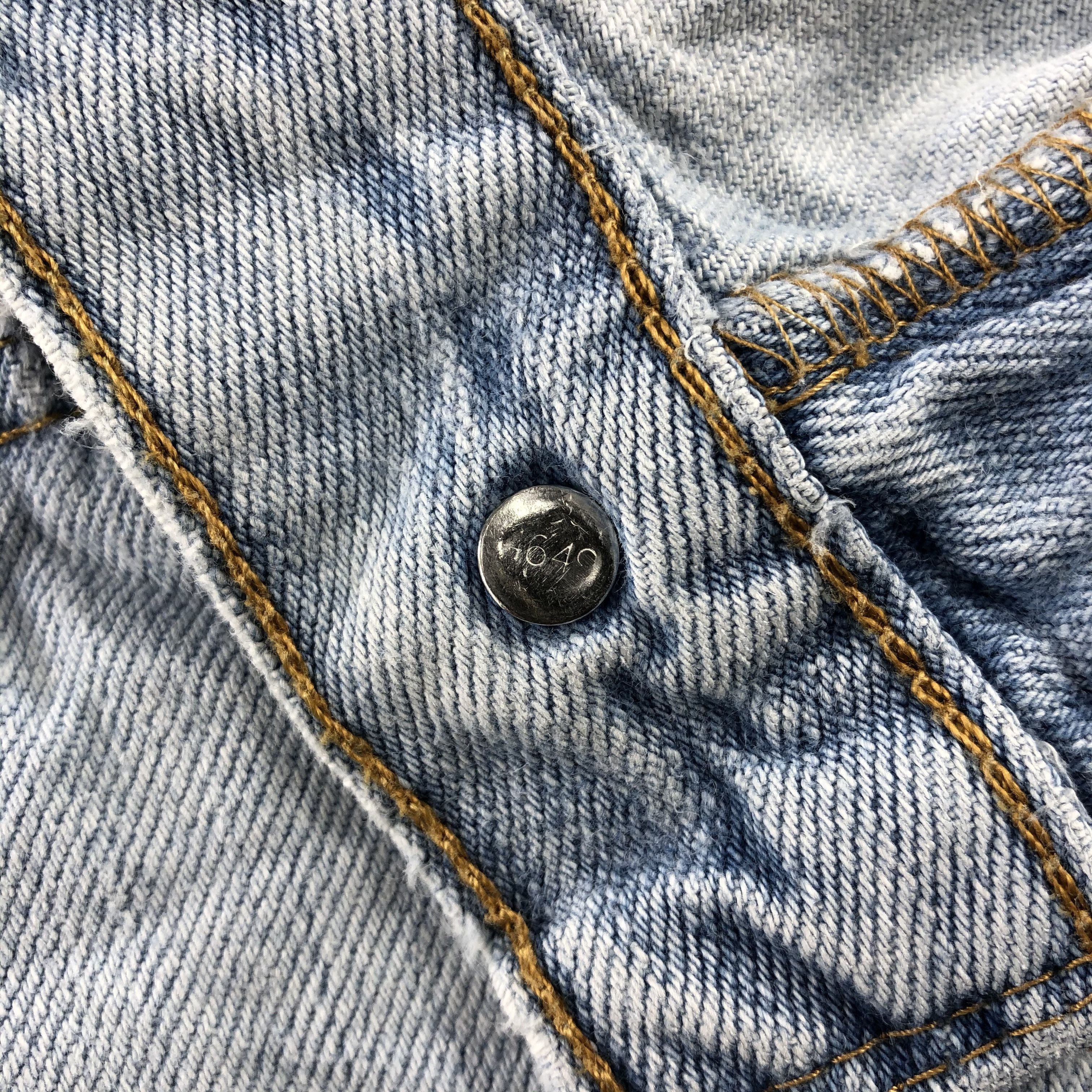 Levi's × Vintage 90s Vintage Light Wash Levis Jeans-JM2993 Size US 31 - 11 Thumbnail