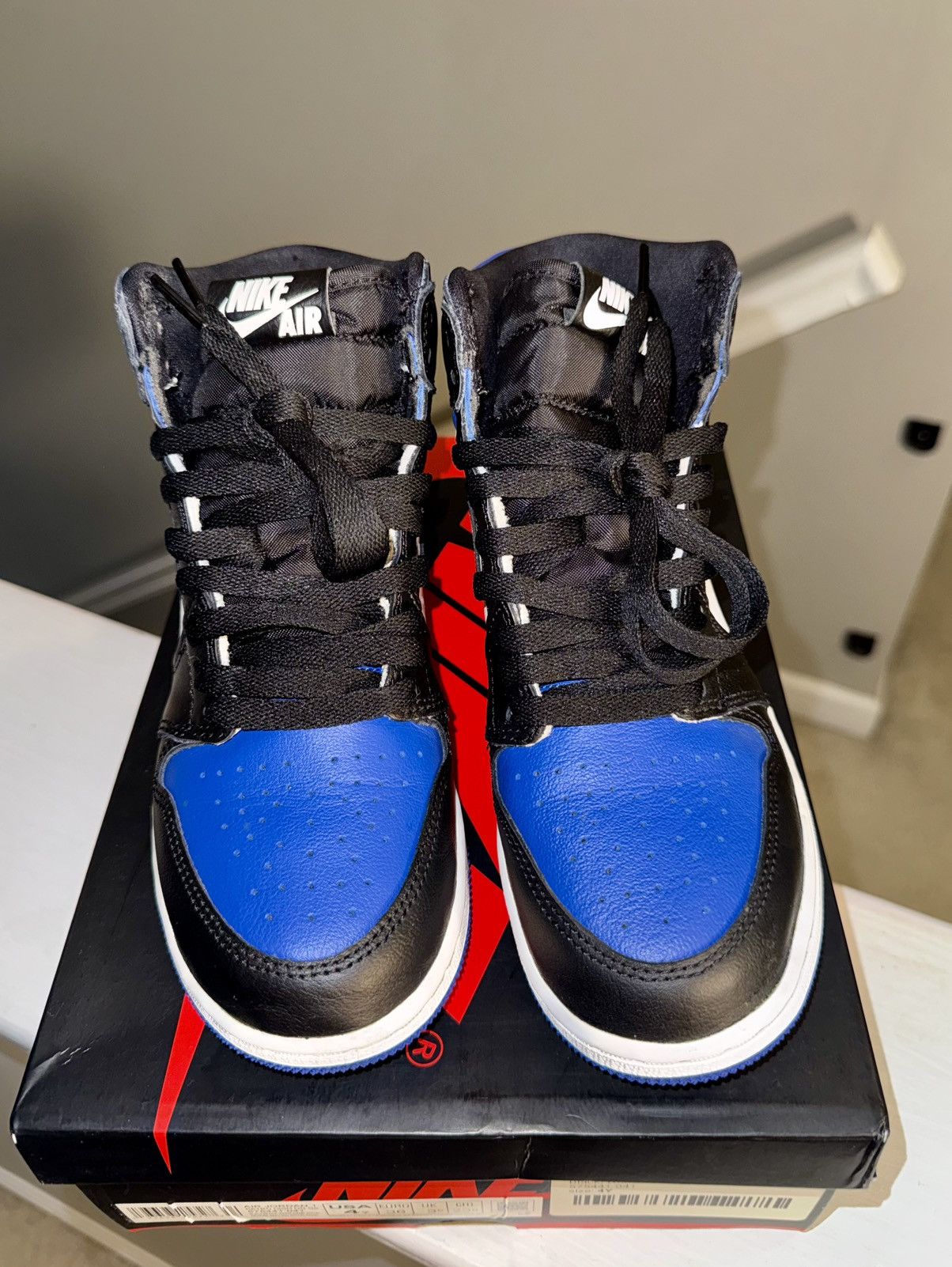 Nike Jordan 1 Retro High - Royal Toe Size US 6 / EU 39 - 1 Thumbnail