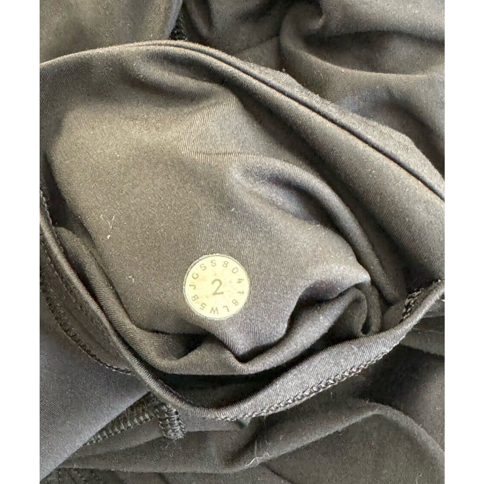 Lululemon LULULEMON Black Reflective Yoga Leggings POCKETS Size XS 2 Size 26" / US 2 / IT 38 - 12 Thumbnail