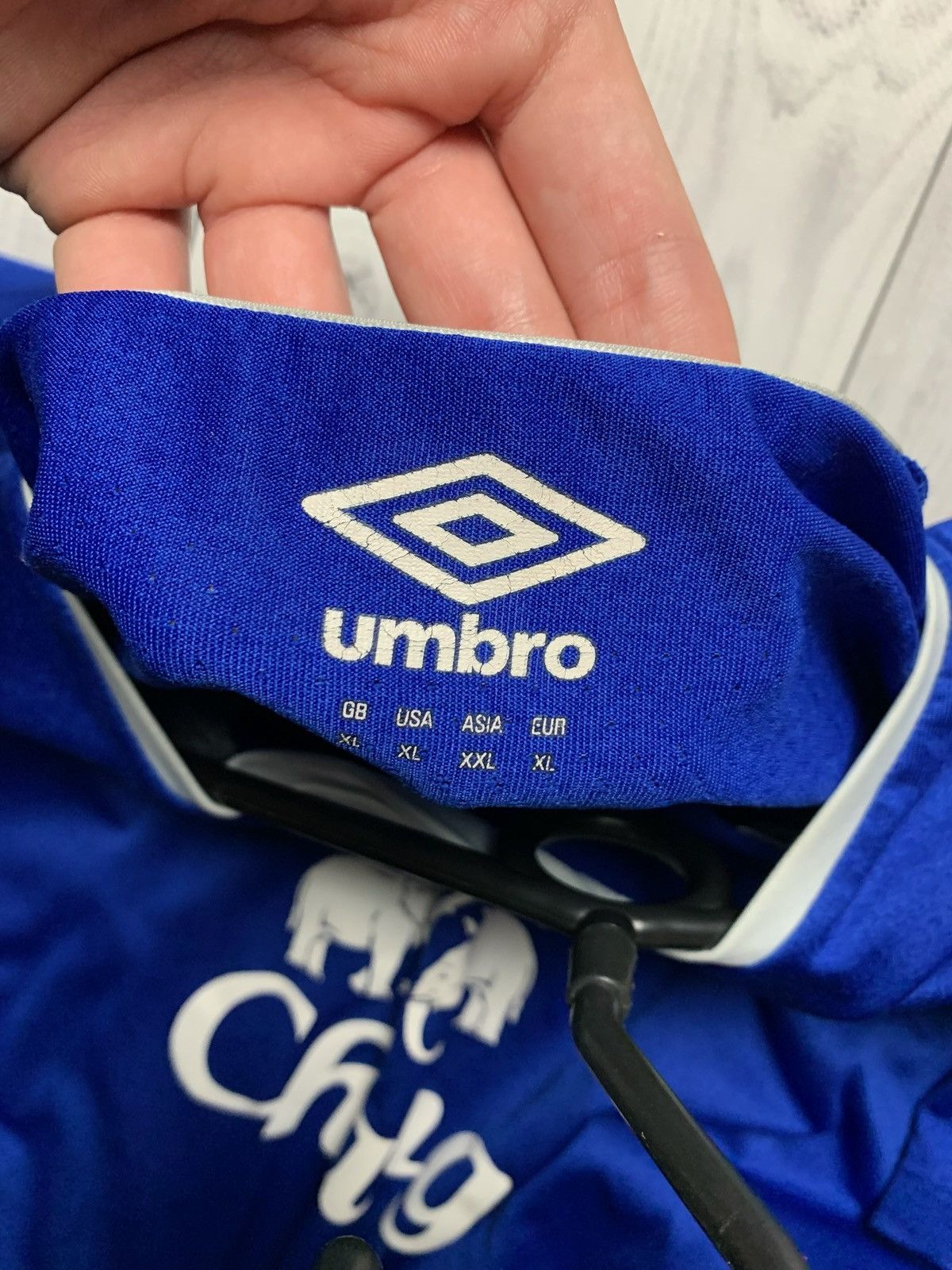 Vintage Vintage Everton soccer jersey size XL blue Umbro Size US XL / EU 56 / 4 - 4 Thumbnail