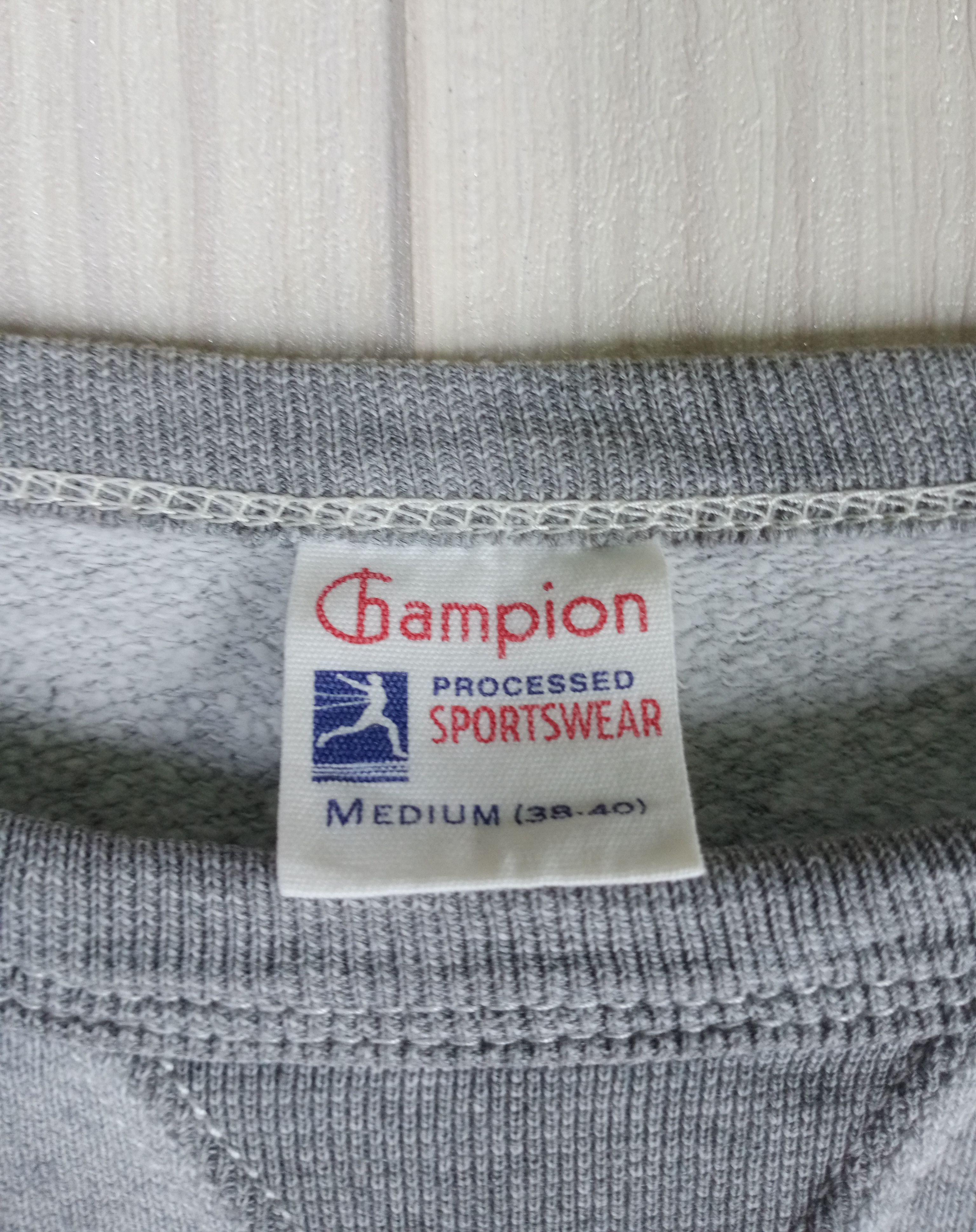Champion Rare Vintage 80s Champion Delaware Football 72 Sweatshirt Size US M / EU 48-50 / 2 - 7 Thumbnail