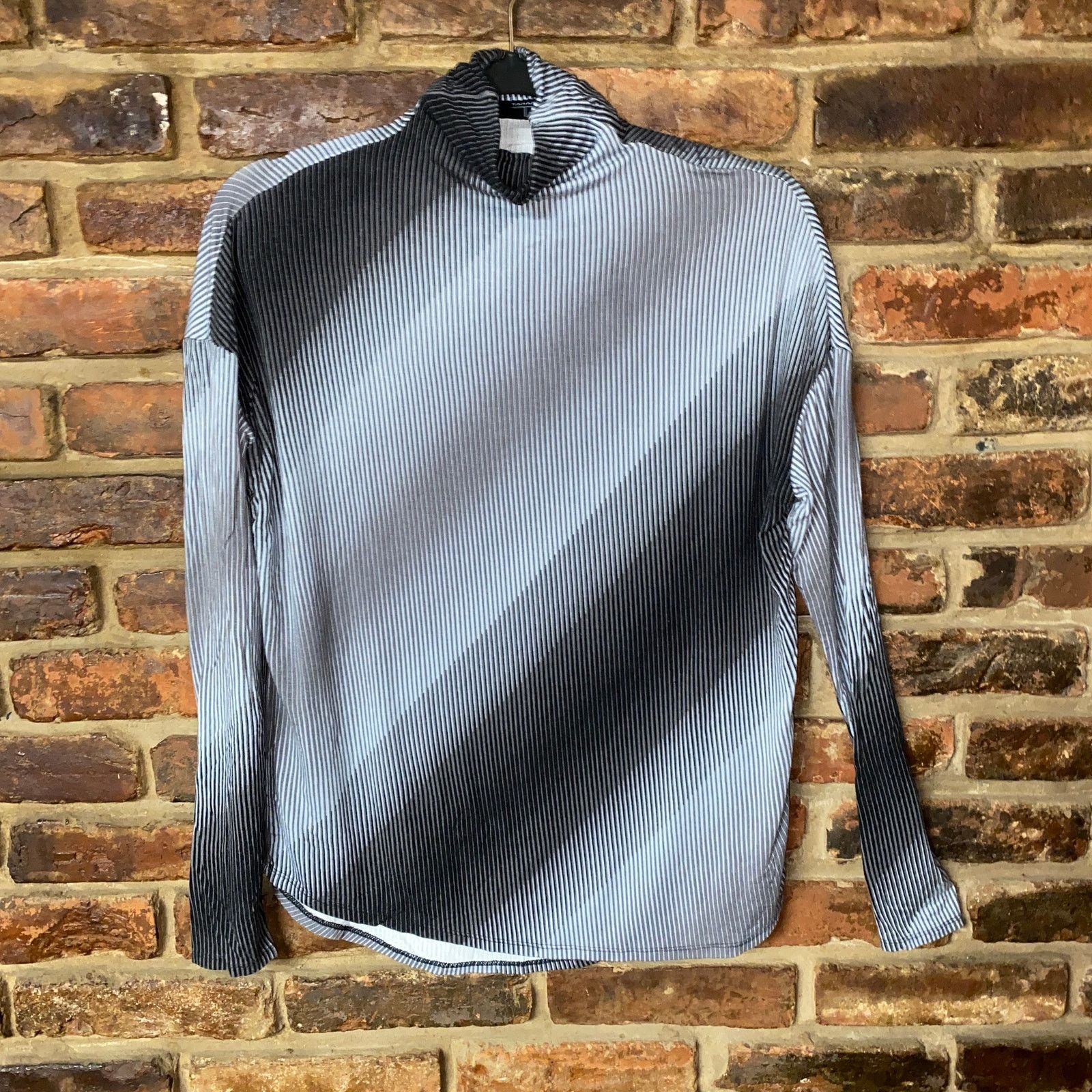 Tahari Black White Gray Stripe Long Sleeve Turtleneck Top Xs, Women's