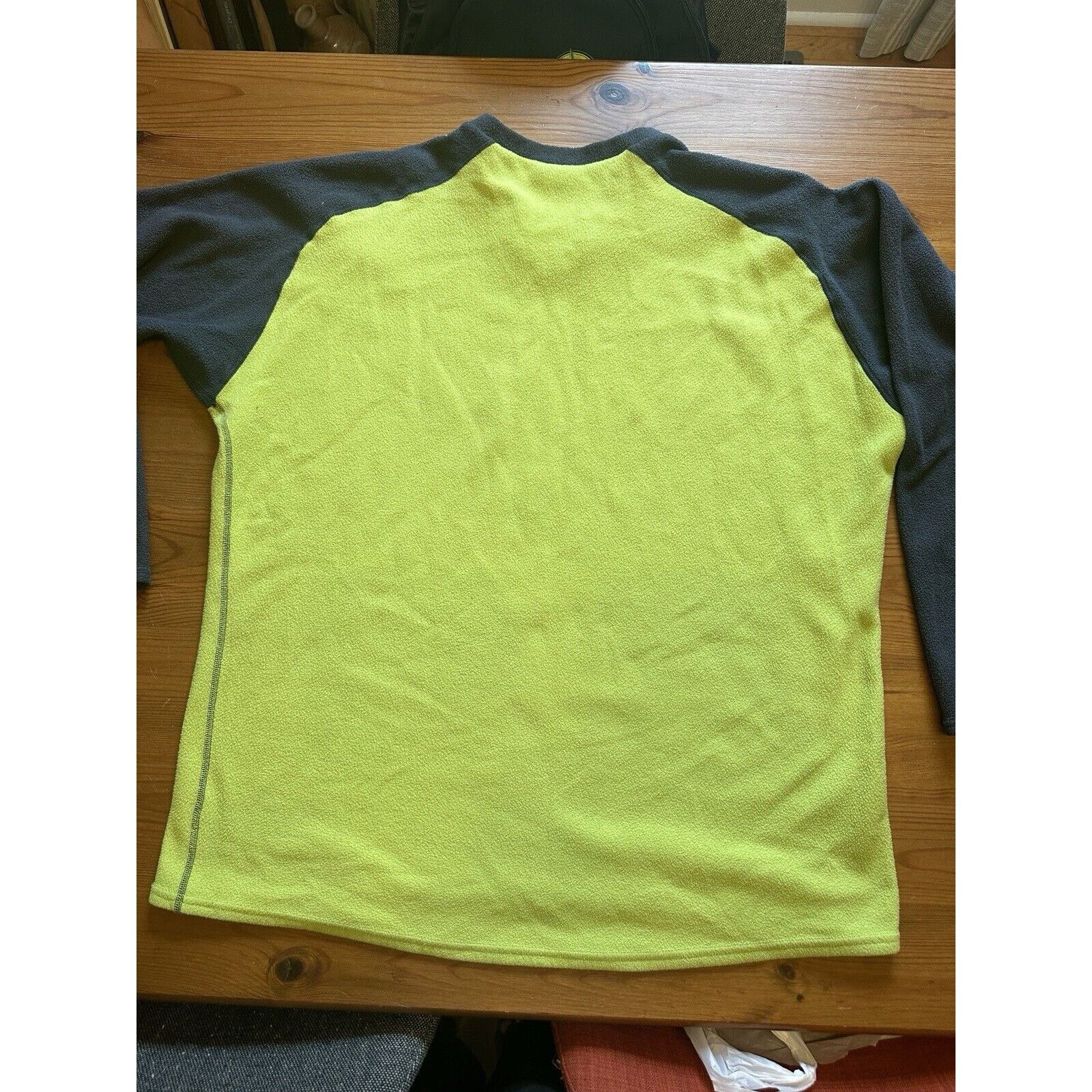 Patagonia Vintage Patagonia Capilene V-Neck Fleece Base Layer XL USA Size US XL / EU 56 / 4 - 7 Thumbnail