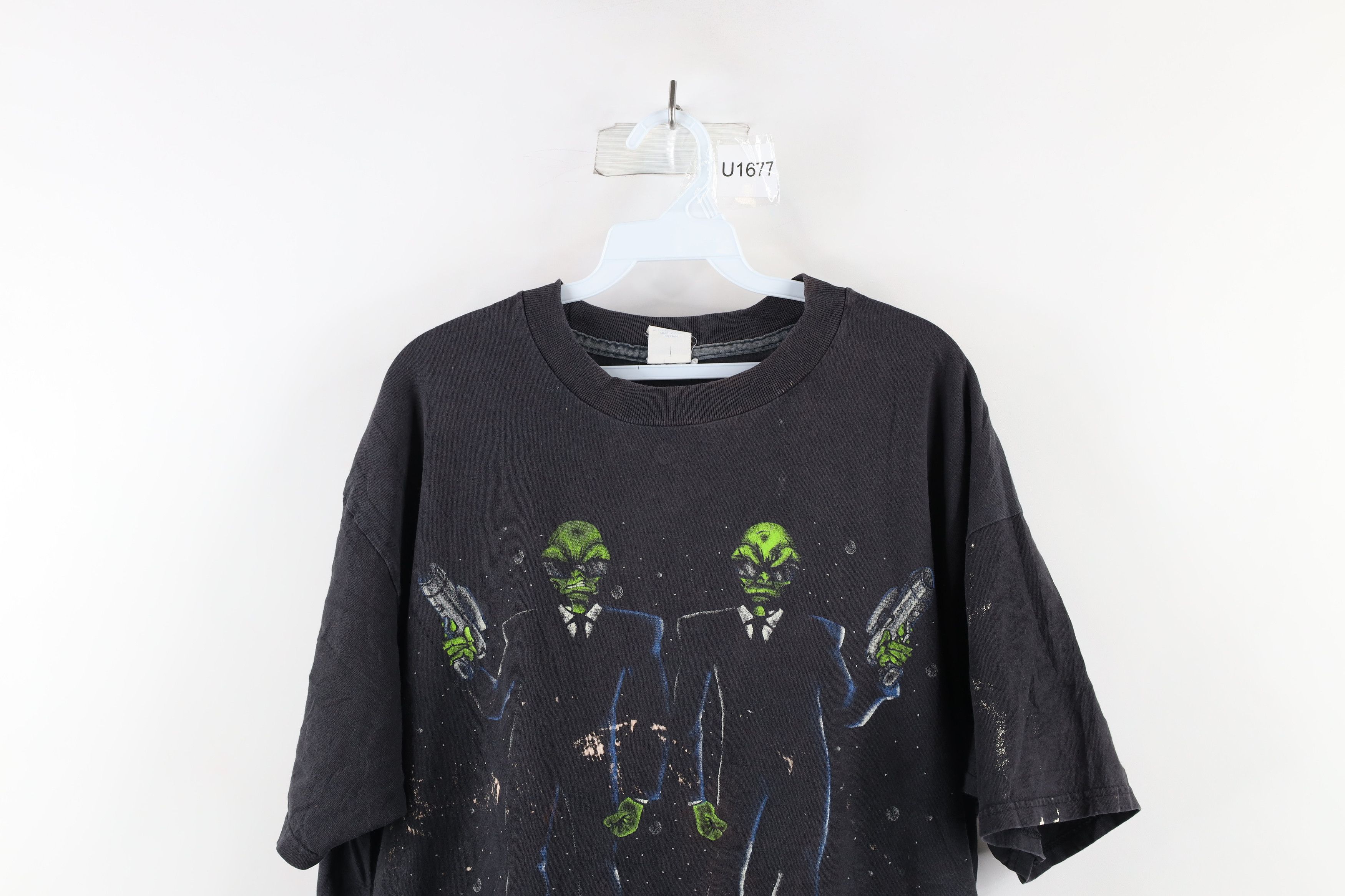 Vintage Vintage 90s Streetwear Spell Out Aliens In Black T-Shirt USA Size US L / EU 52-54 / 3 - 2 Thumbnail