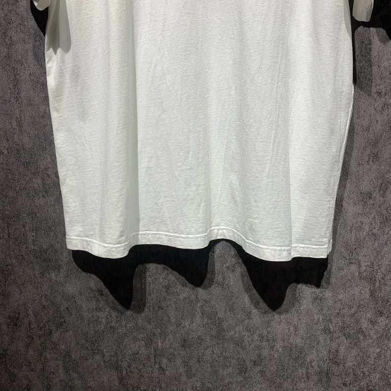 Balenciaga Balenciaga Cursive Letter Design on Chest shirt 2503-Nextar Size US S / EU 44-46 / 1 - 8 Thumbnail