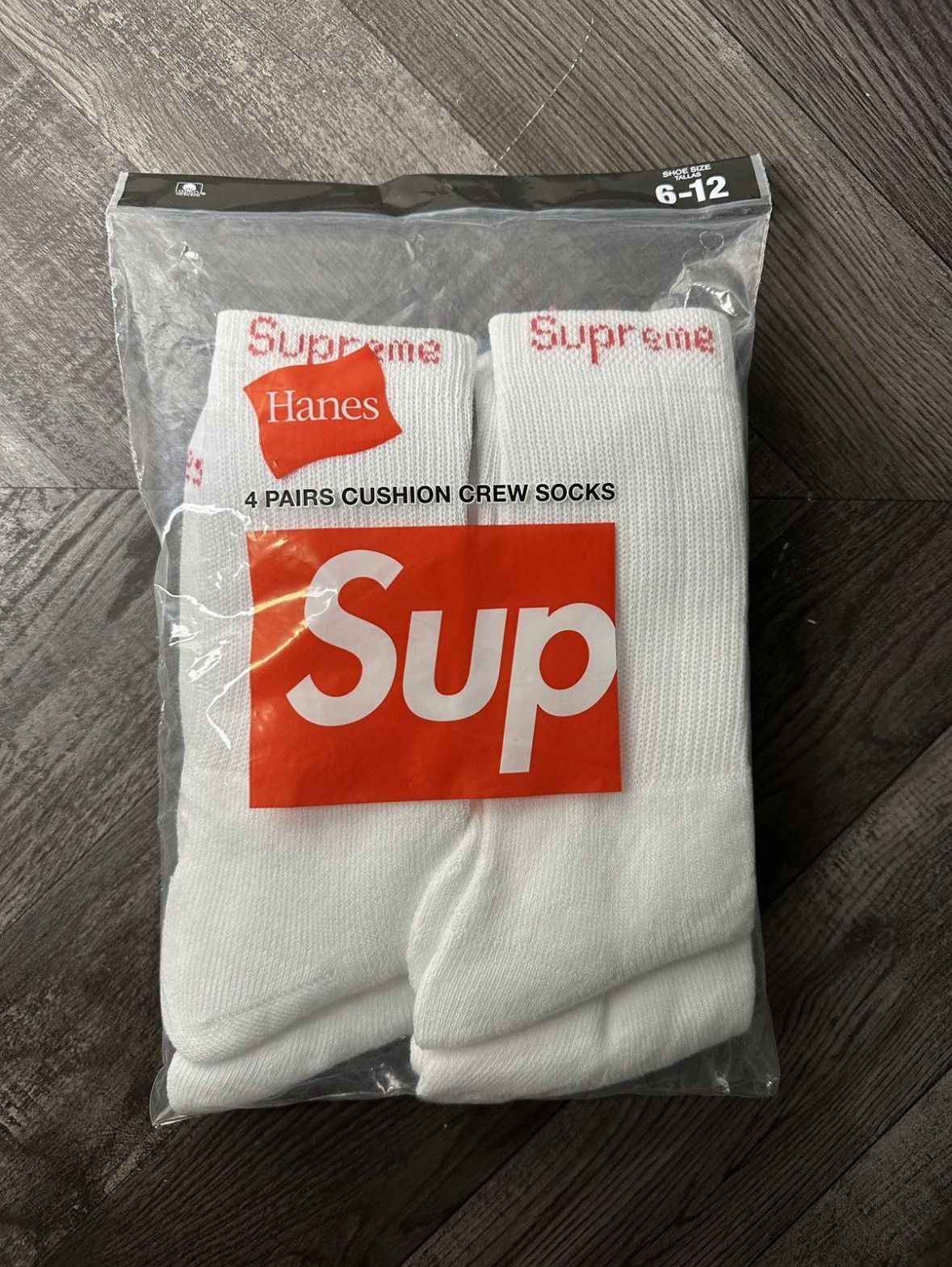 Supreme Supreme Hanes Socks 4-Pack Size ONE SIZE - 1 Thumbnail