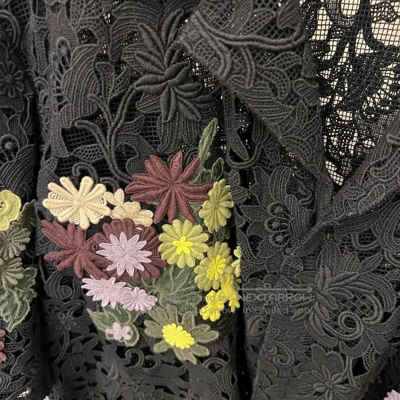 Valentino Valentino Heavy work embroidered short-sleeved shirt Size L / US 10 / IT 46 - 2 Thumbnail