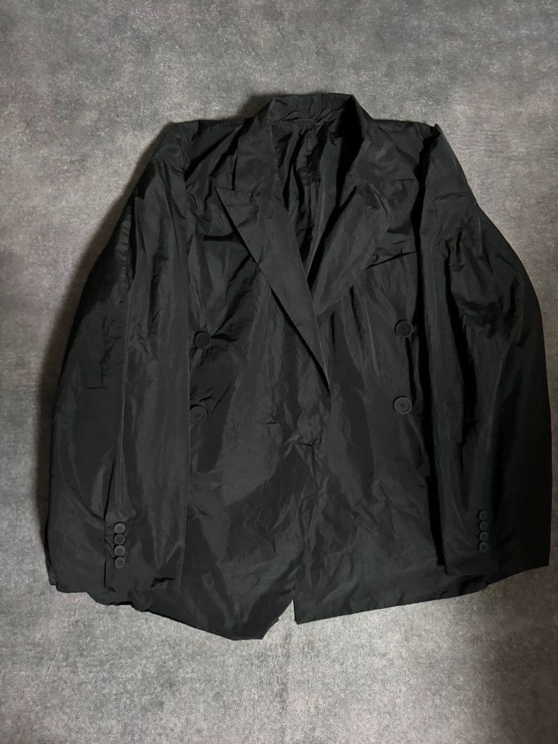 Balenciaga Balenciaga FW22 pleated suit solid color lapel double breas Size US S / EU 44-46 / 1 - 1 Thumbnail