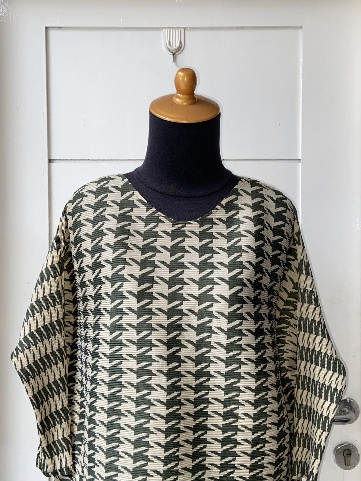 Designer × Japanese Brand PLEATSME Motive Pleats Blouse Size L / US 10 / IT 46 - 2 Thumbnail