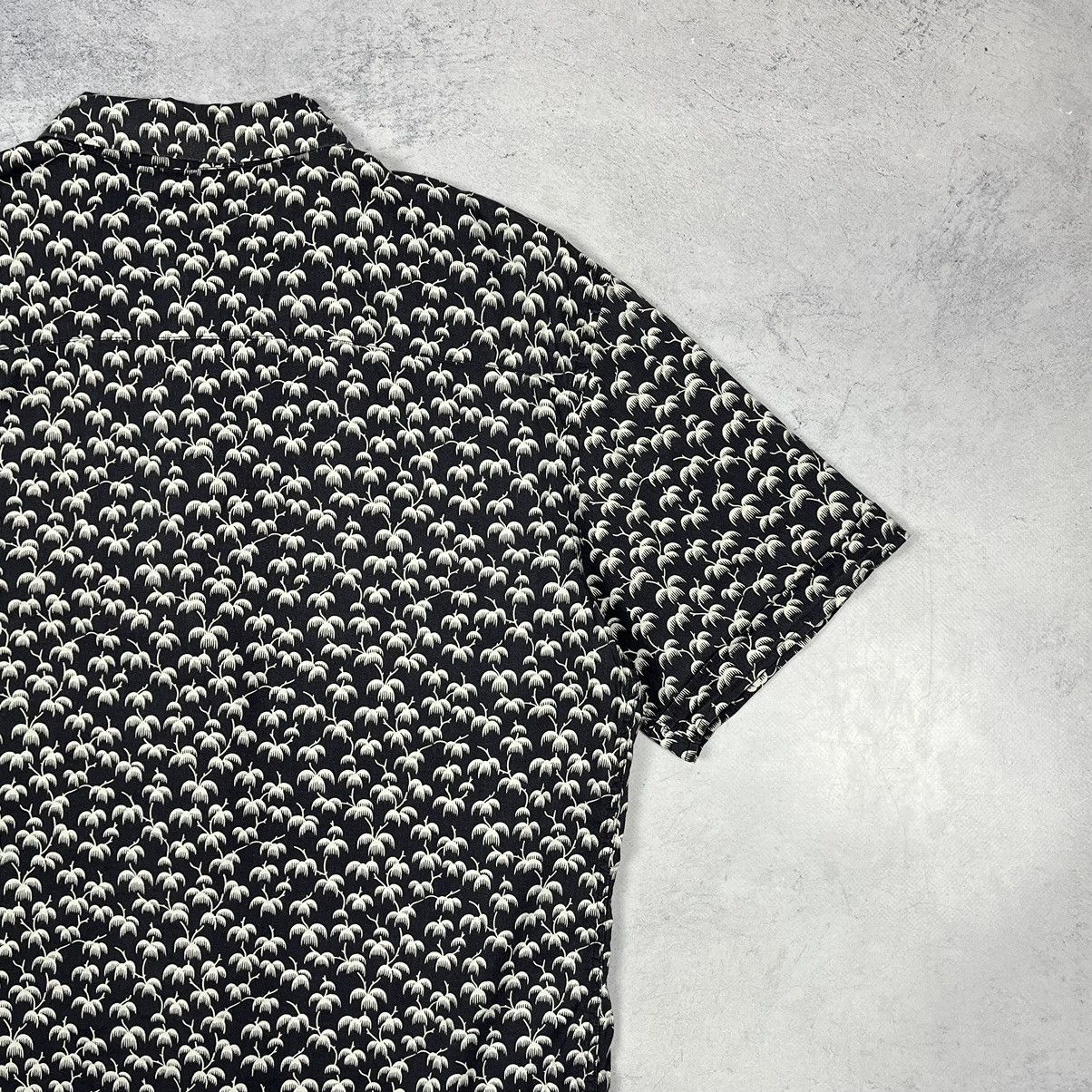 Allsaints AllSaints Salix Palm Print Short Sleeve Button Up Shirt Size US S / EU 44-46 / 1 - 14 Thumbnail