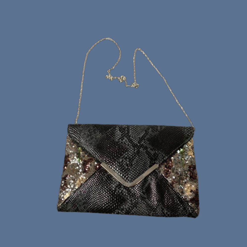Vintage Y2K Convertible Envelop Clutch Shoulderbag Faux Snakeskin Sequin Women Black Snakeskin Clutch Decade Sequin Shoulderbag Mens? Size ONE SIZE - 1 Thumbnail