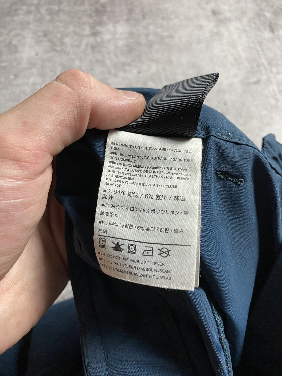 Arc'teryx Arcteryx Logo Cargo Shorts Size US 34 / EU 50 - 7 Thumbnail