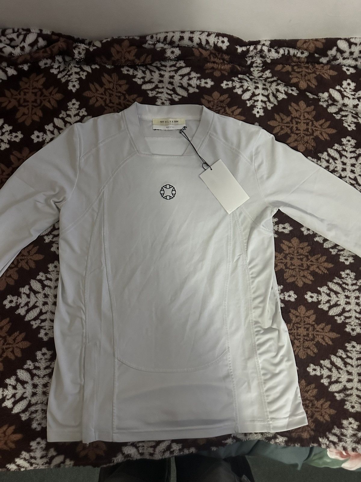 1017 ALYX 9SM Alyx Dirty OffWhite long sleeve Size US L / EU 52-54 / 3 - 1 Thumbnail