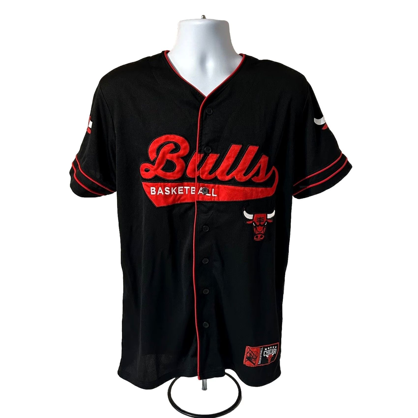 Vintage VINTAGE Chicago Bulls Button Up Jersey Men Medium Baseball Style Jersey Black Red Trim Size US M / EU 48-50 / 2 - 3 Thumbnail
