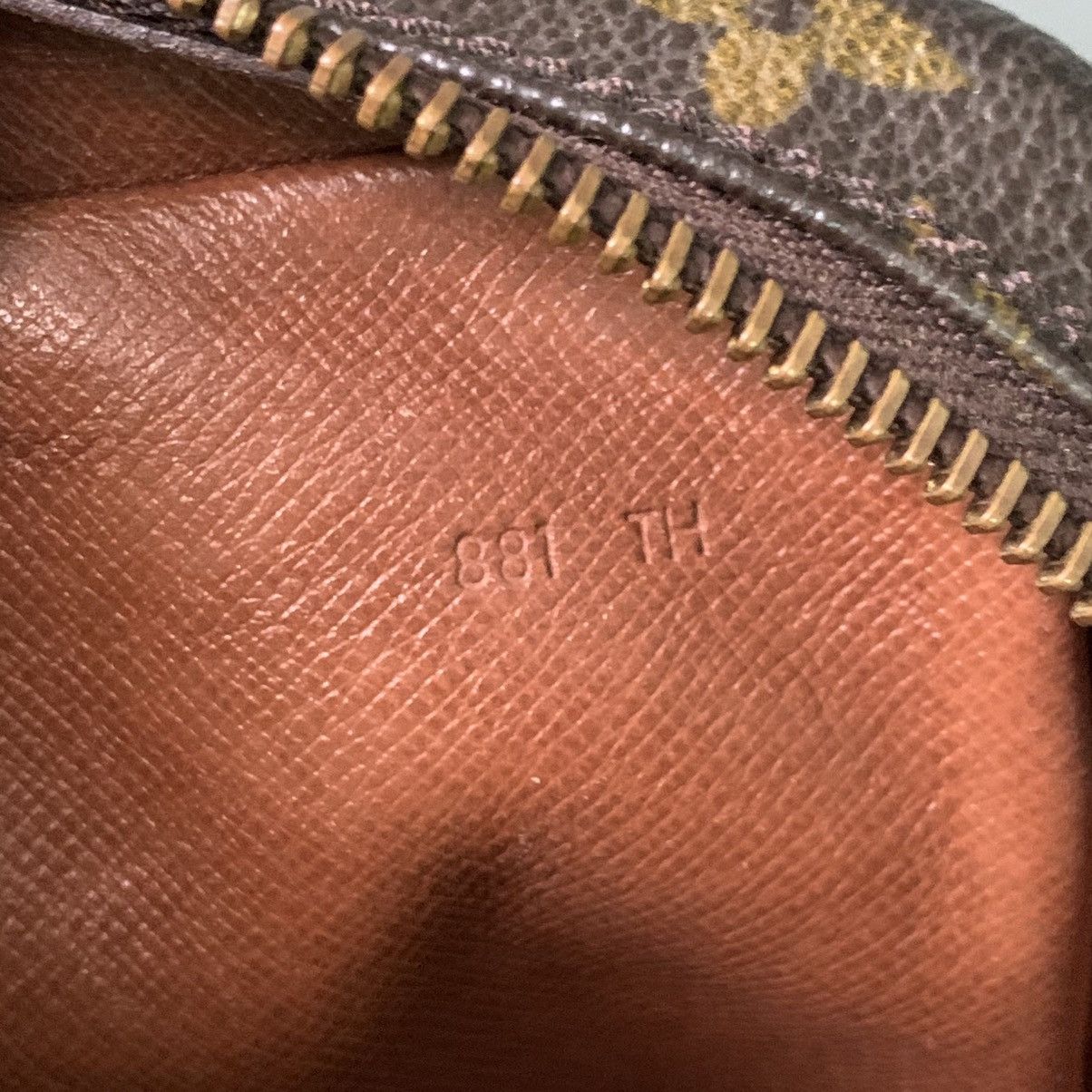 Louis Vuitton Louis Vuitton Monogram Clutch Bag Size ONE SIZE - 13 Thumbnail