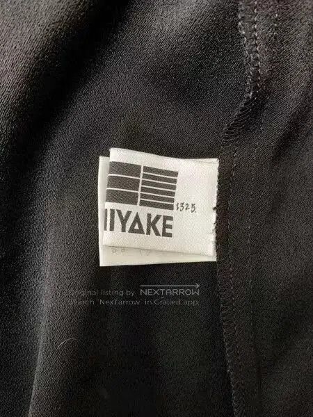 Issey Miyake Issey Miyake Zip Black Short. Size US M / EU 48-50 / 2 - 7 Thumbnail