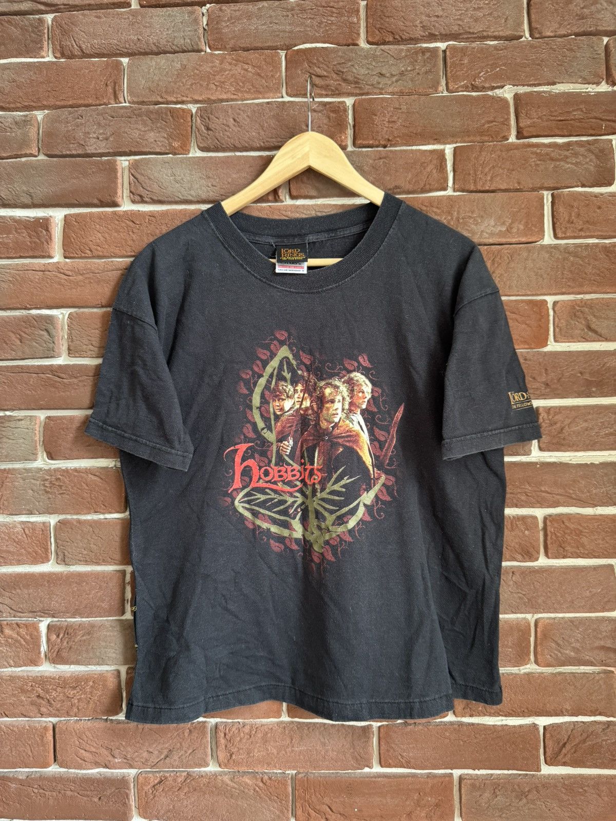 Vintage Hobbit Vintage 00s Lord of the rings Movie Promo Tee Rare Size US M / EU 48-50 / 2 - 1 Thumbnail