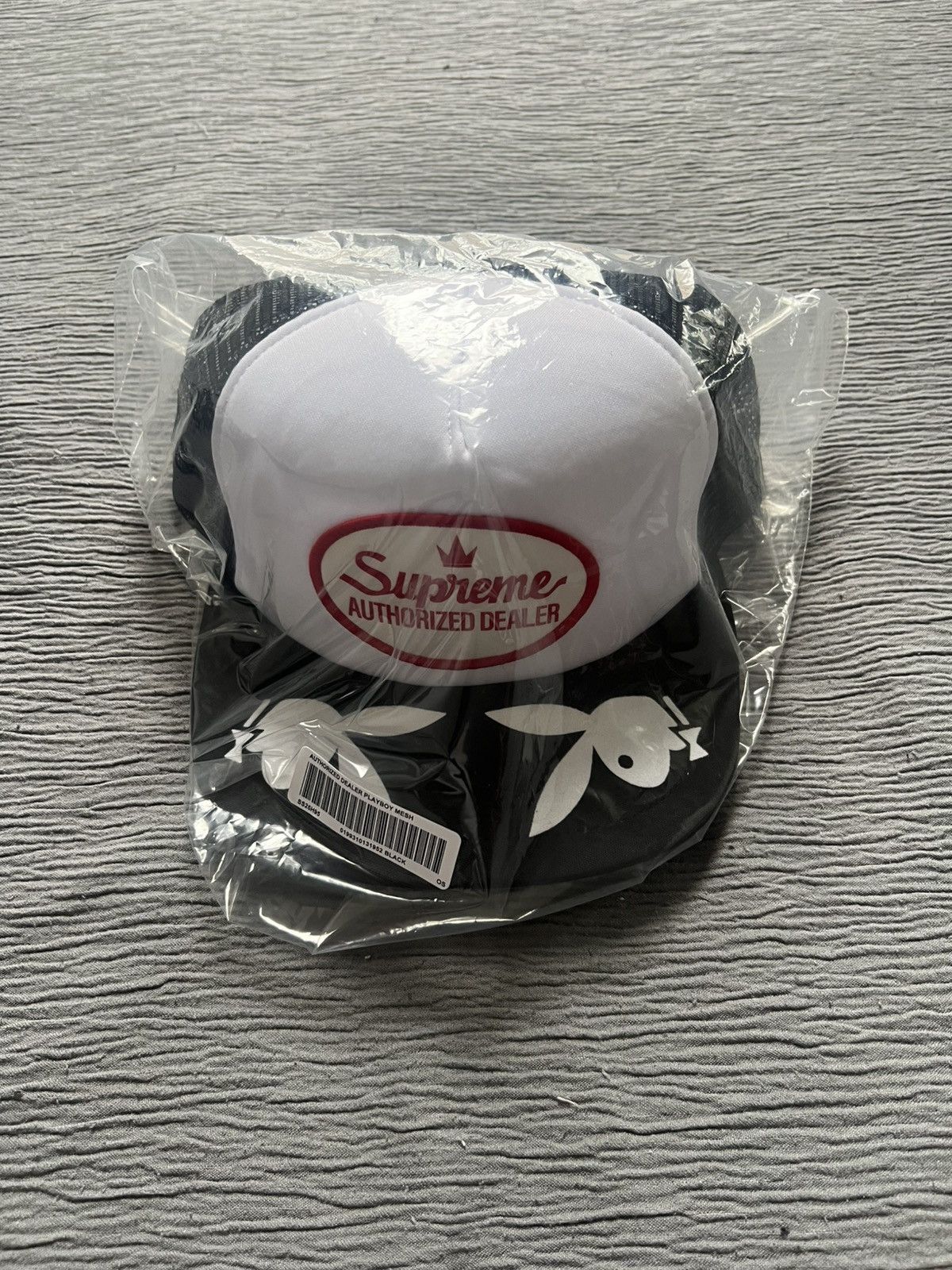 Supreme Supreme Playboy Mesh Back 5-Panel Black Size ONE SIZE - 1 Thumbnail