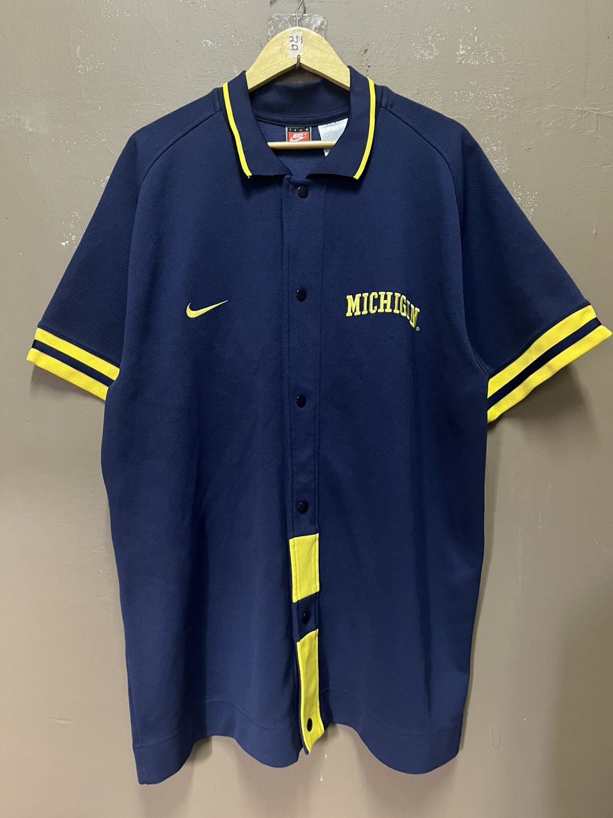NFL × Nike × Rap Tees Vintage Nike Nfl Michigan Y2k Hip Hop Style Size US XL / EU 56 / 4 - 1 Thumbnail