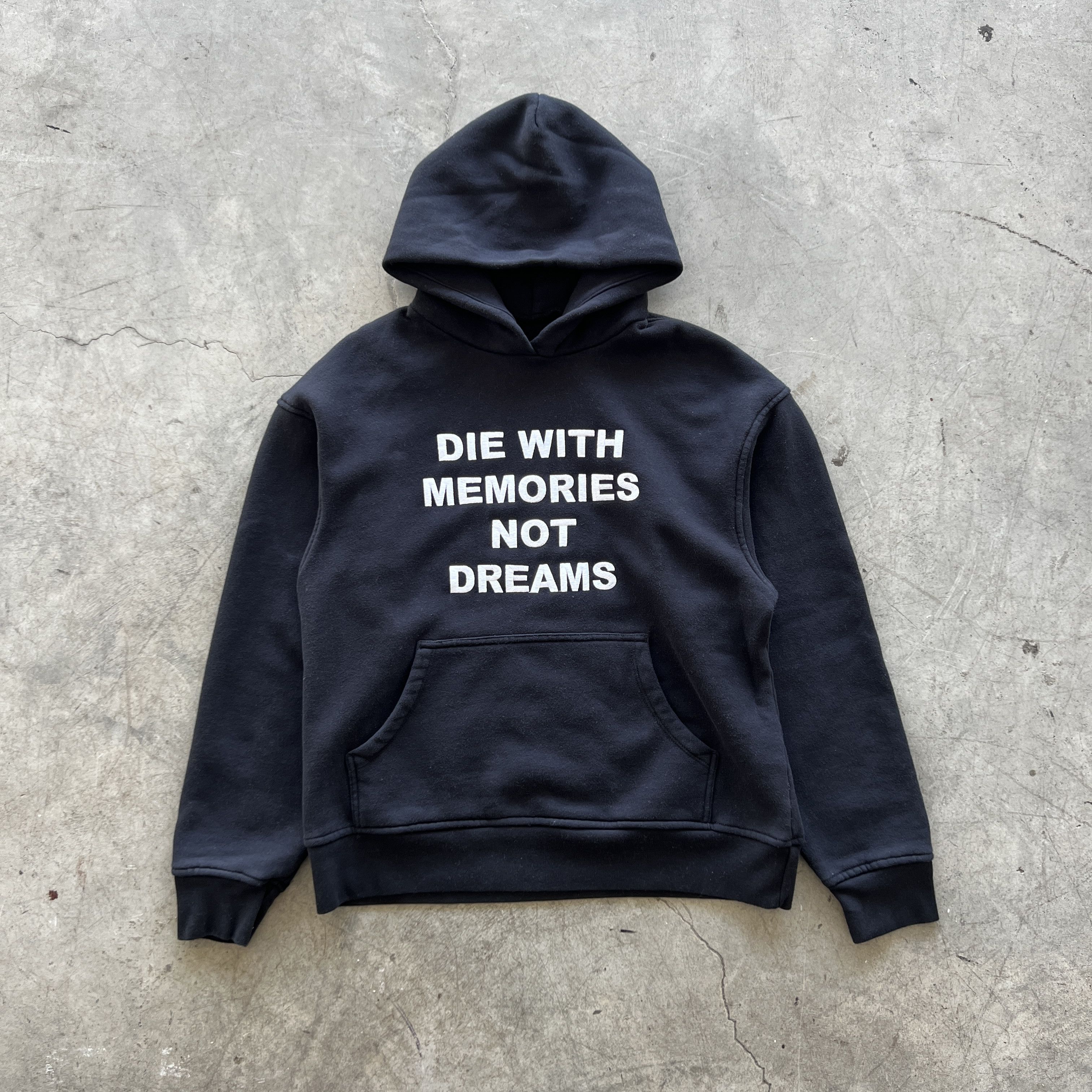 Prolific DIE WITH MEMORIES QUOTE EMBROIDERED HOODIE Size US XL / EU 56 / 4 - 1 Thumbnail