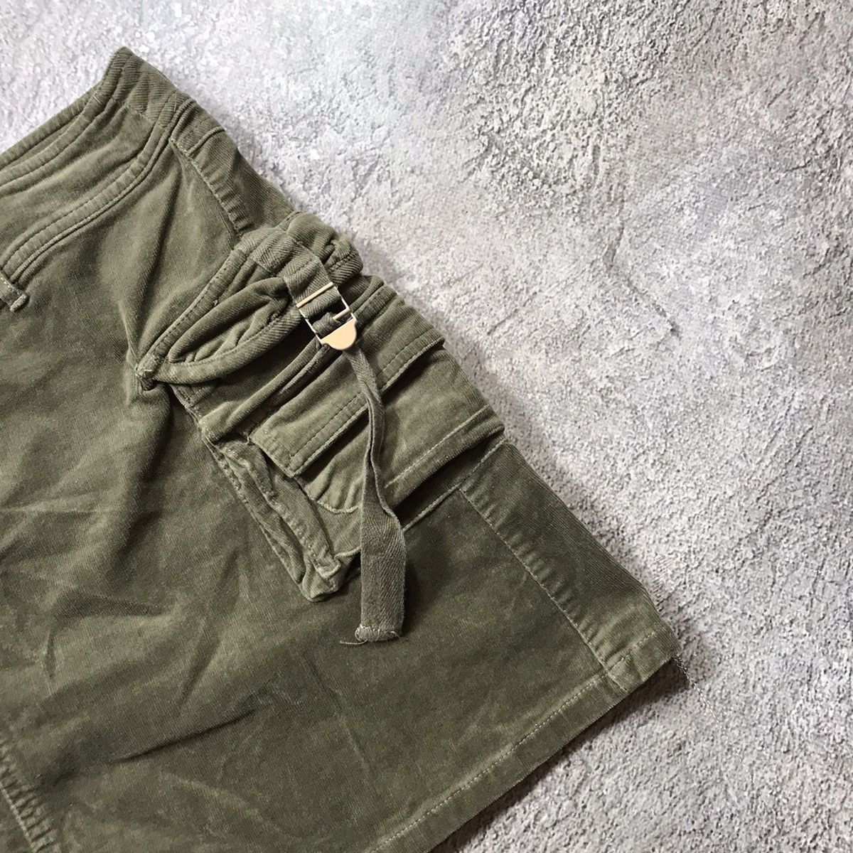 Vintage Vintage Y2K Cargo Mini Skirt Olive Streetwear Skate Baggy 30 Size 30" / US 8 / IT 44 - 3 Thumbnail