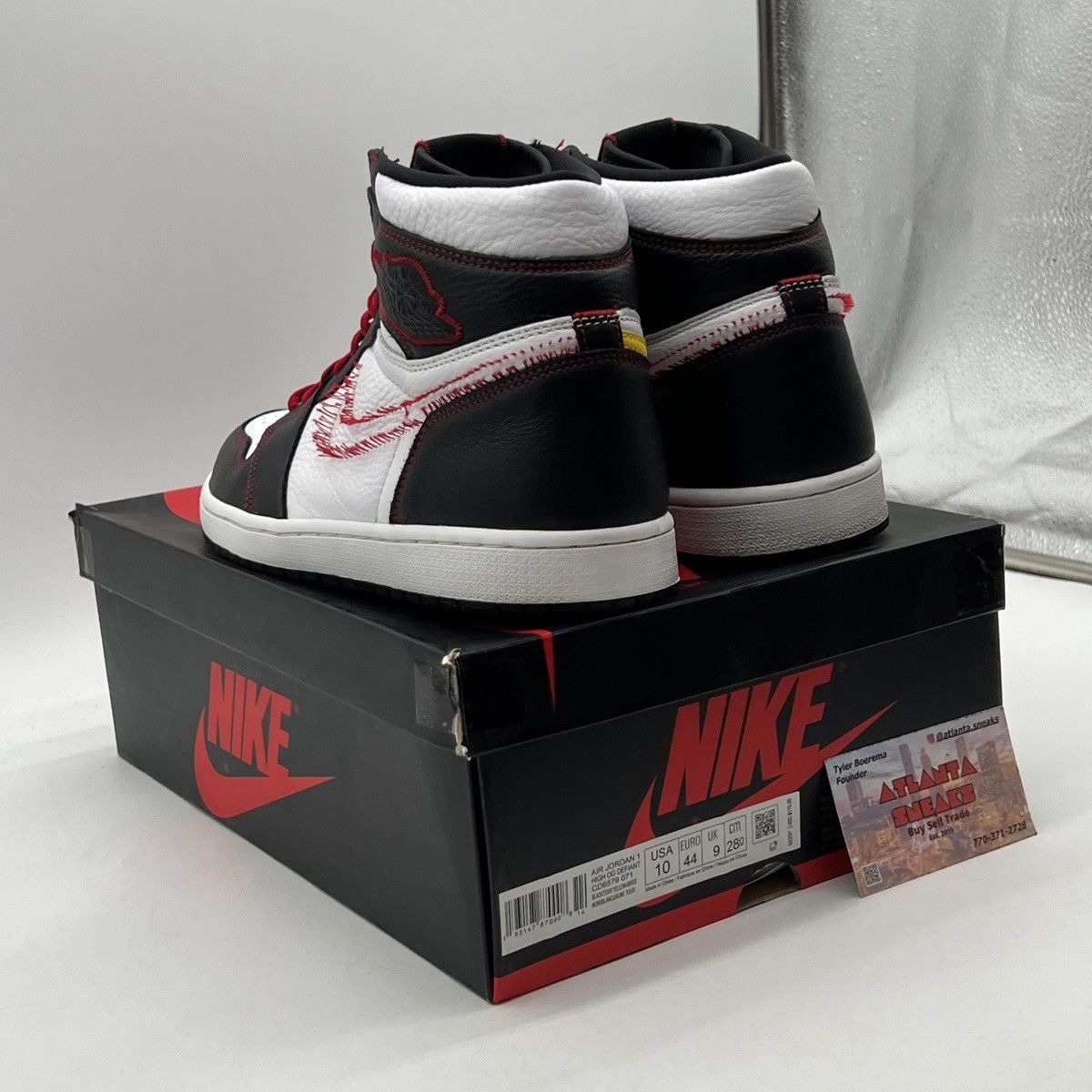 Nike Air Jordan 1 high defiant Size US 10 / EU 43 - 4 Thumbnail