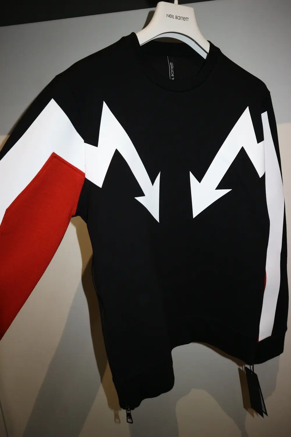 Neil Barrett Arrow print neoprene sweatshirt Size US XS / EU 42 / 0 - 9 Thumbnail