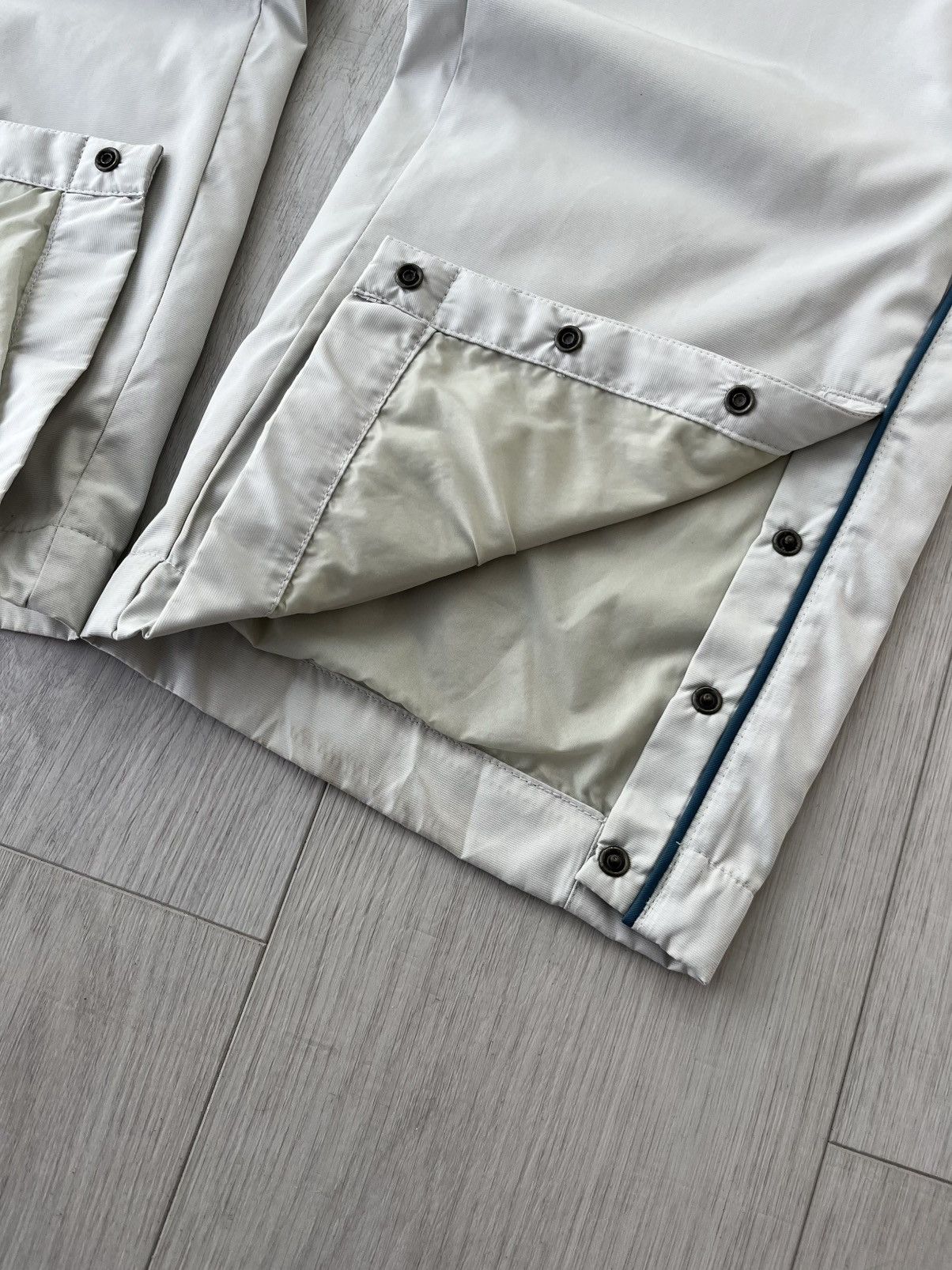 Nike Vintage Nike Track Pants Blue Stripes Y2K Gorpcore ACG 90s Size 30" / US 8 / IT 44 - 15 Thumbnail