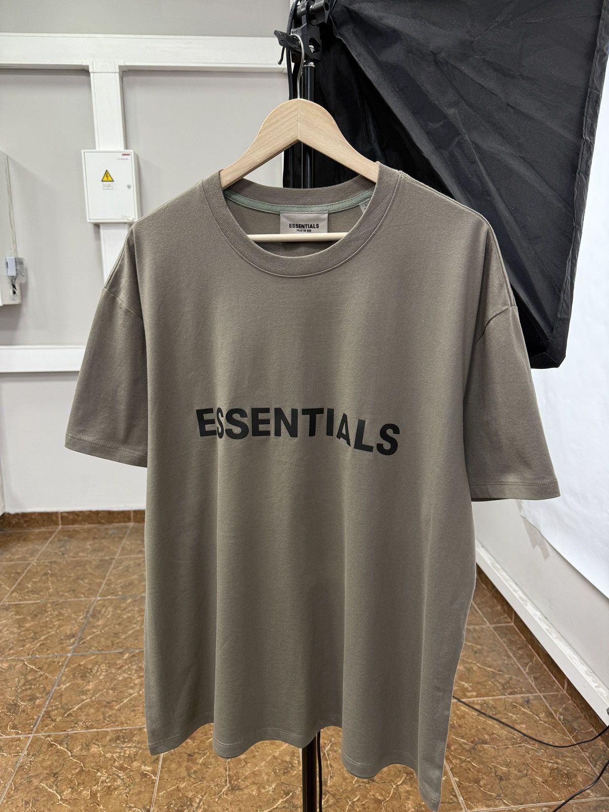 Essentials 🇺🇸 Essentials Fear Of God Y2K T-Shirt Hype Rare Retro Size US L / EU 52-54 / 3 - 1 Thumbnail