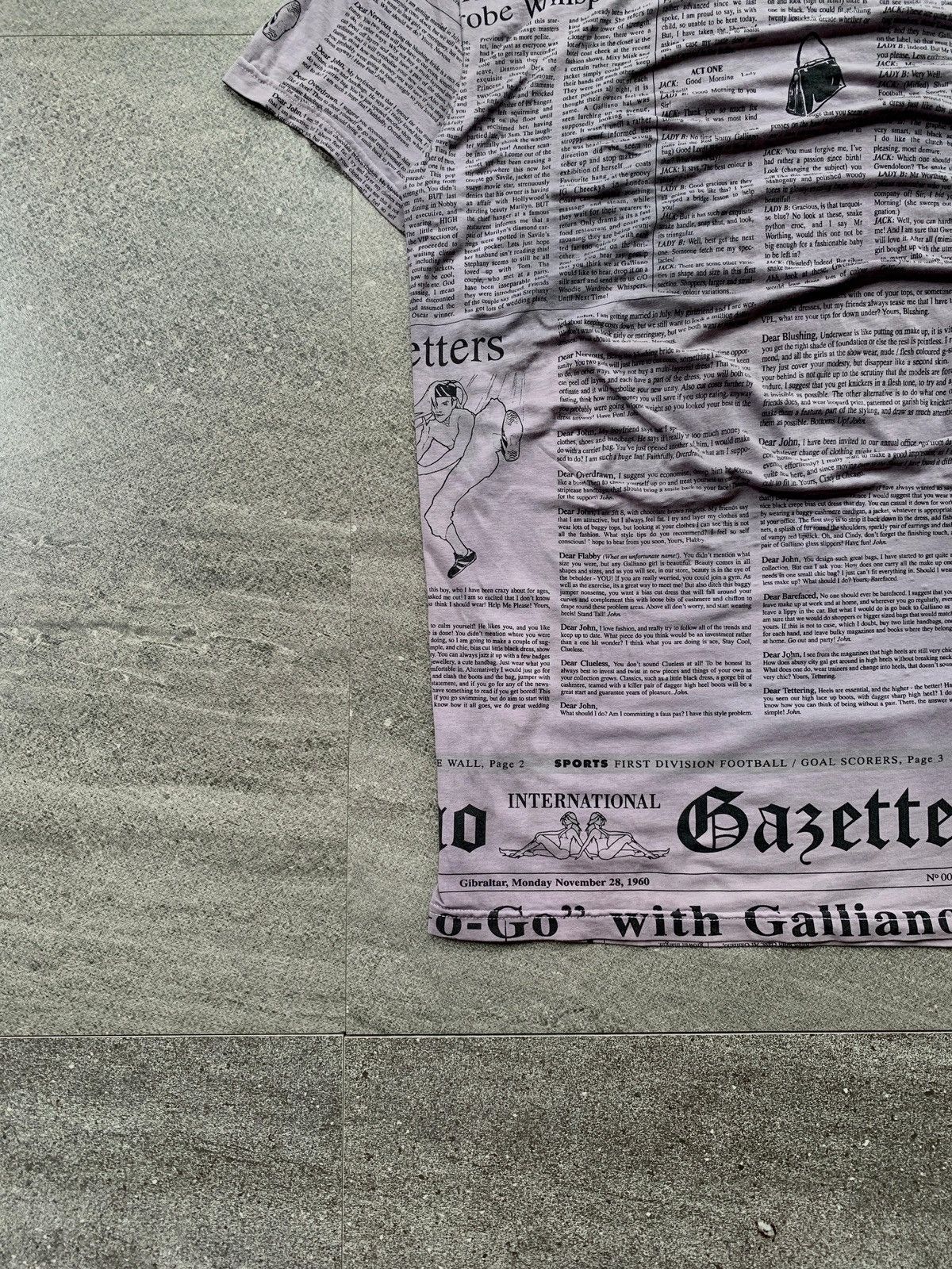 John Galliano 2000s Gazzete Newspaper tee Size US L / EU 52-54 / 3 - 3 Thumbnail