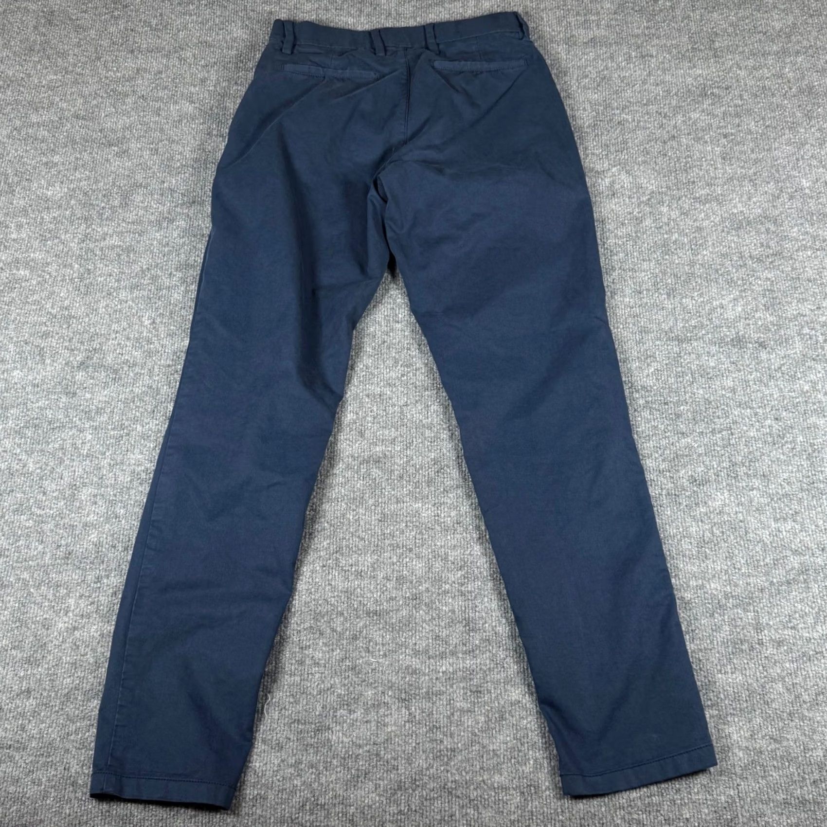 Old Navy Old Navy Athletic Chino Pants Men 28x30 Navy Captain Built-In Flex Zipper Pocket Casual Chinos Size US 28 / EU 44 - 3 Thumbnail