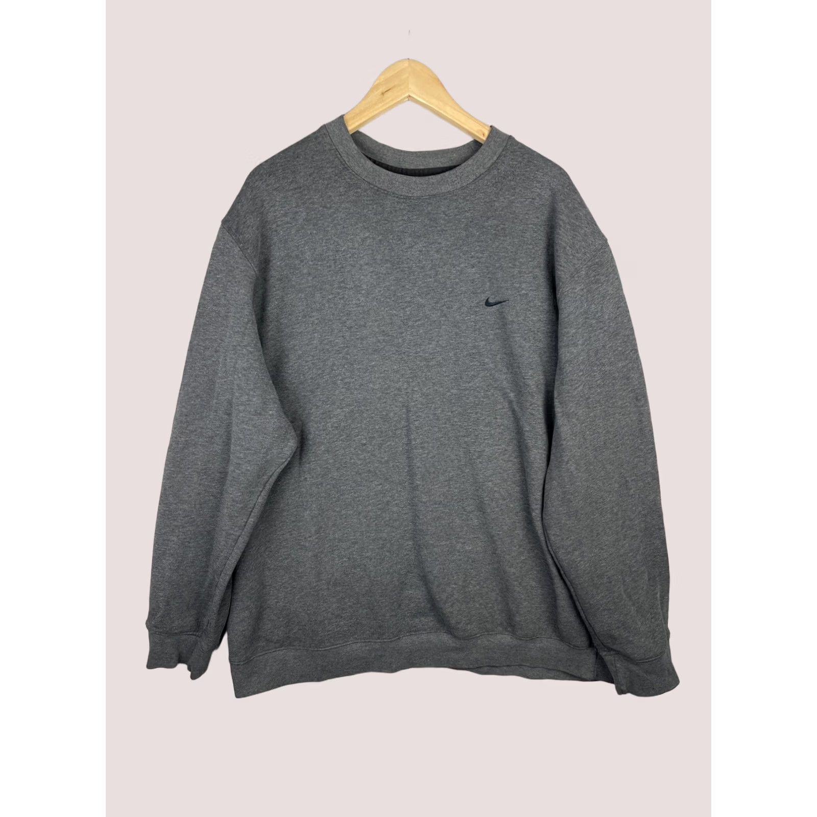Nike VINTAGE Nike Sweatshirt Mens 2XL Gray Swoosh Pullover Long Sleeve Sweatshirt Size US XXL / EU 58 / 5 - 1 Thumbnail