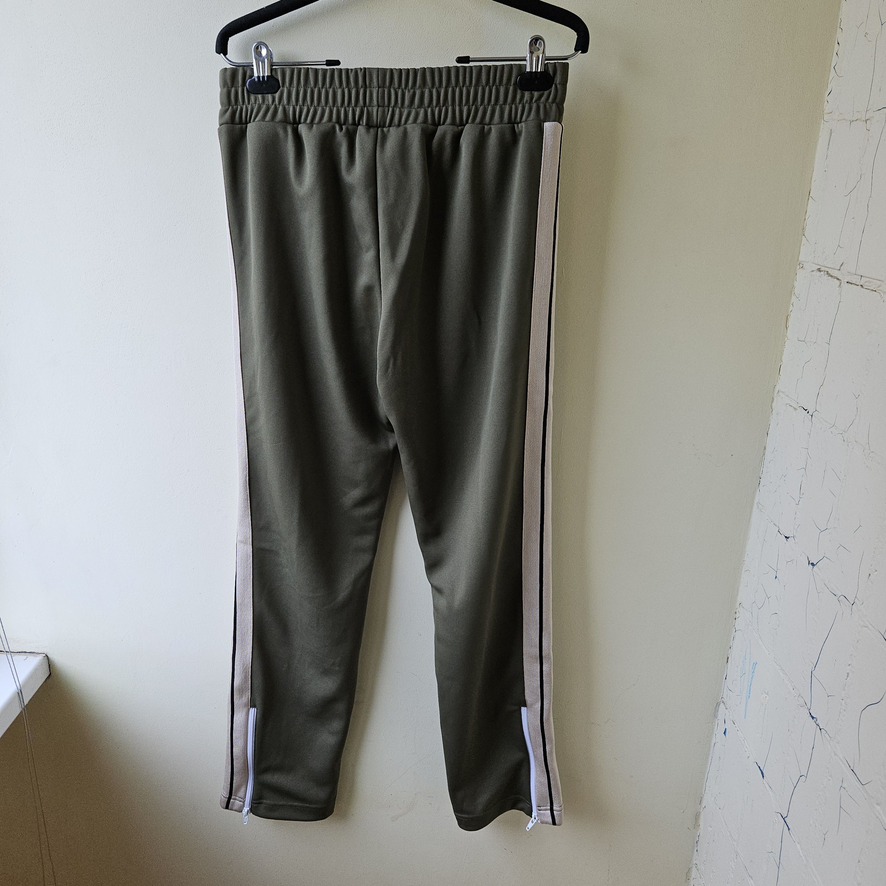 Palm Angels NWT PALM ANGELS Military GreenClassic Track Pants Size M Size US 32 / EU 48 - 2 Thumbnail