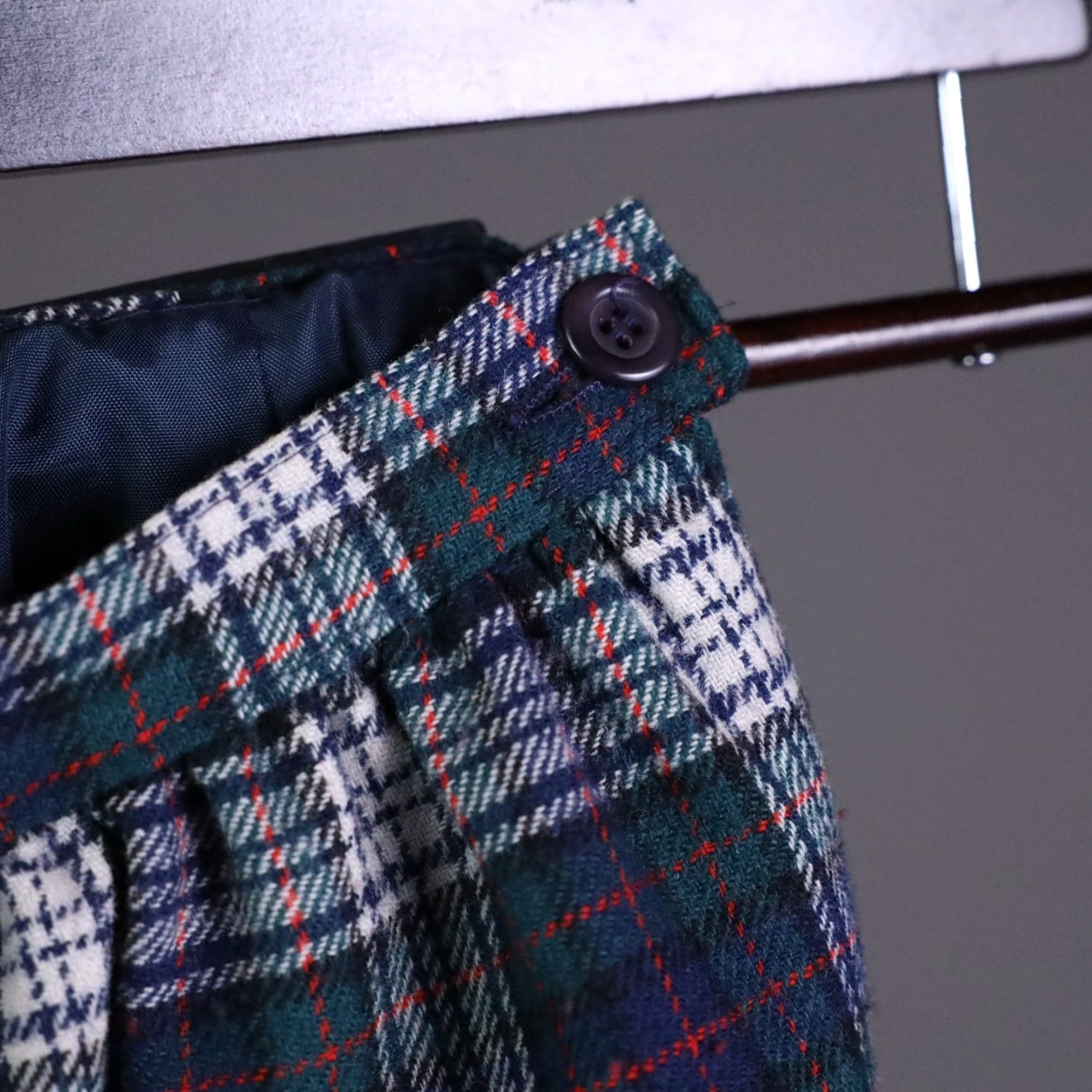 Pendleton VINTAGE Pendleton Plaid Midi Skirt Womens 10 Blue Green Wool Made in USA Size 32" / US 10 / IT 46 - 4 Thumbnail