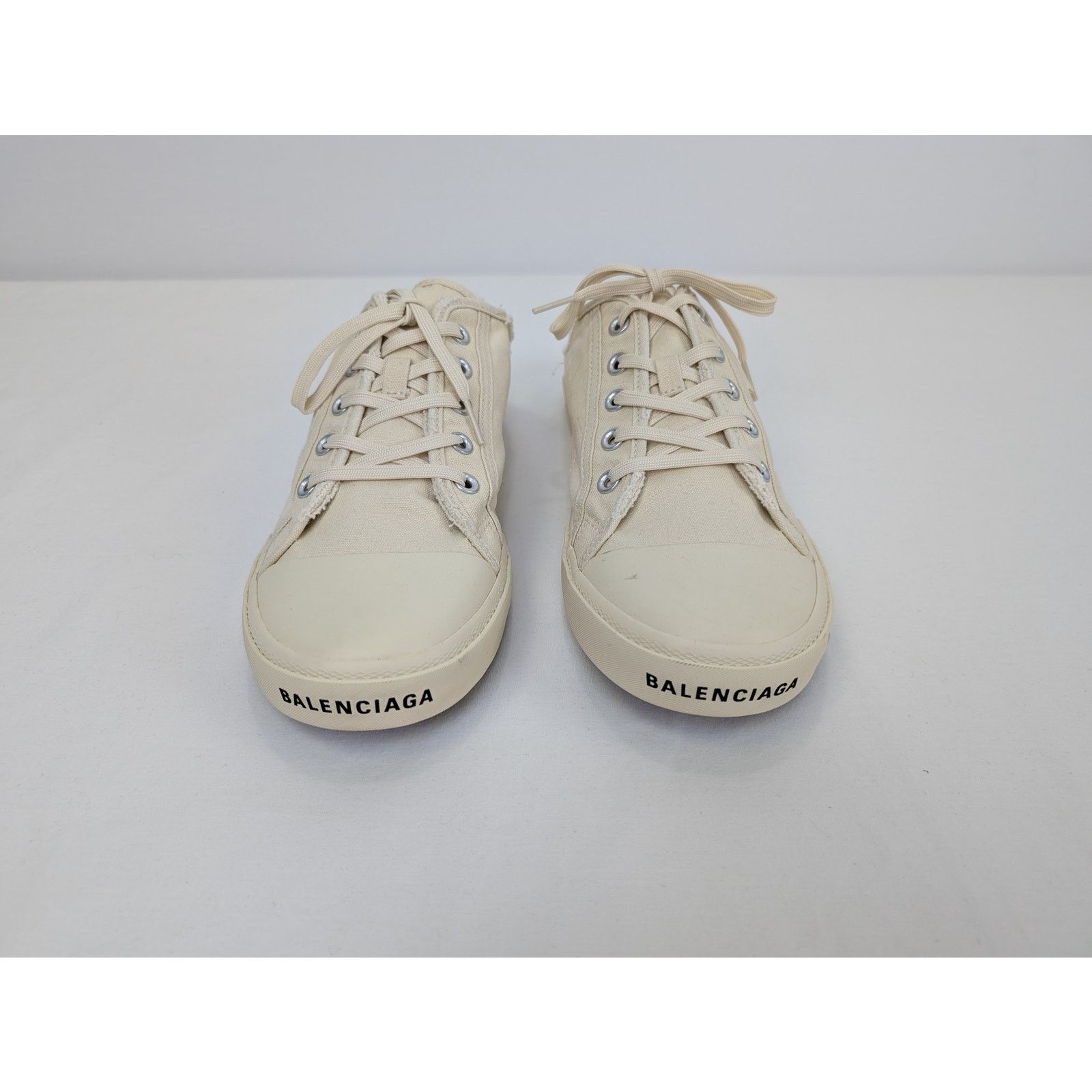 Balenciaga o1rshd1 Mule Destroyed Rubber Sole Paris Mule in White Size US 10 / EU 43 - 11 Thumbnail