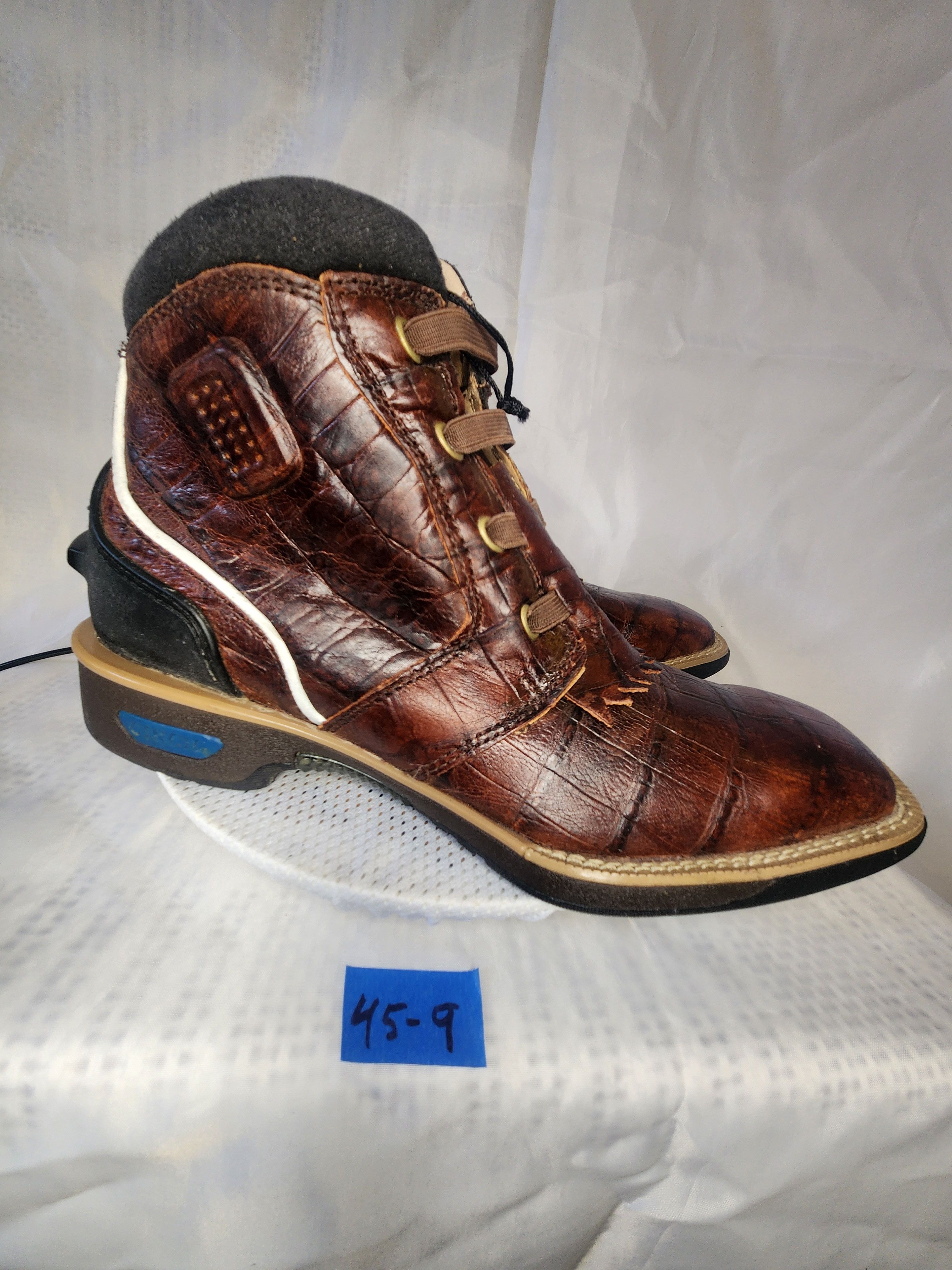 CINCH WRK CROCODILE PRINT BURGUNDY Size US 8 / IT 38 - 2 Thumbnail
