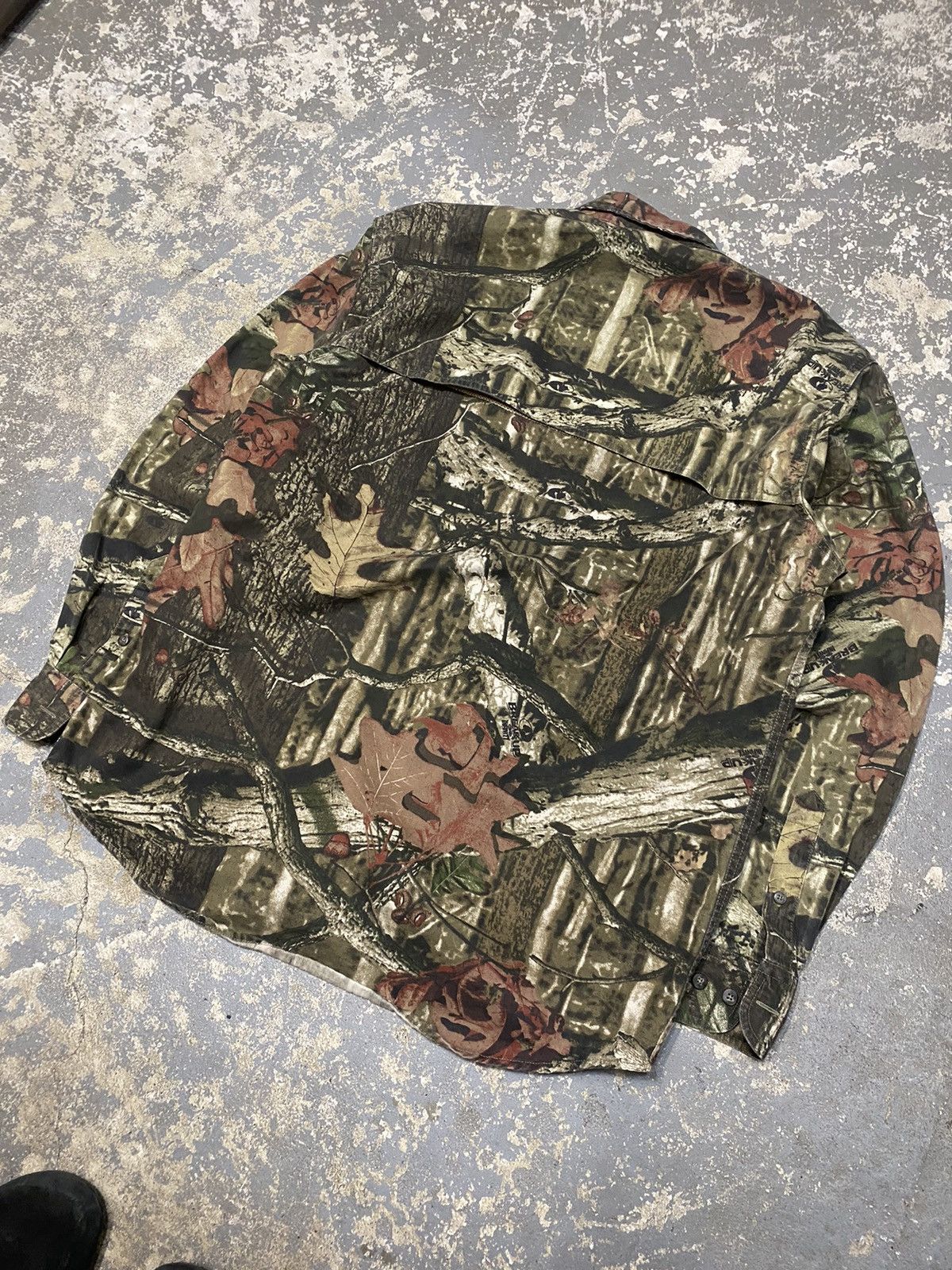 Carhartt × Realtree × Vintage Vintage Break Up Infinity Camo RealTree Botton Up Work Size US M / EU 48-50 / 2 - 8 Thumbnail