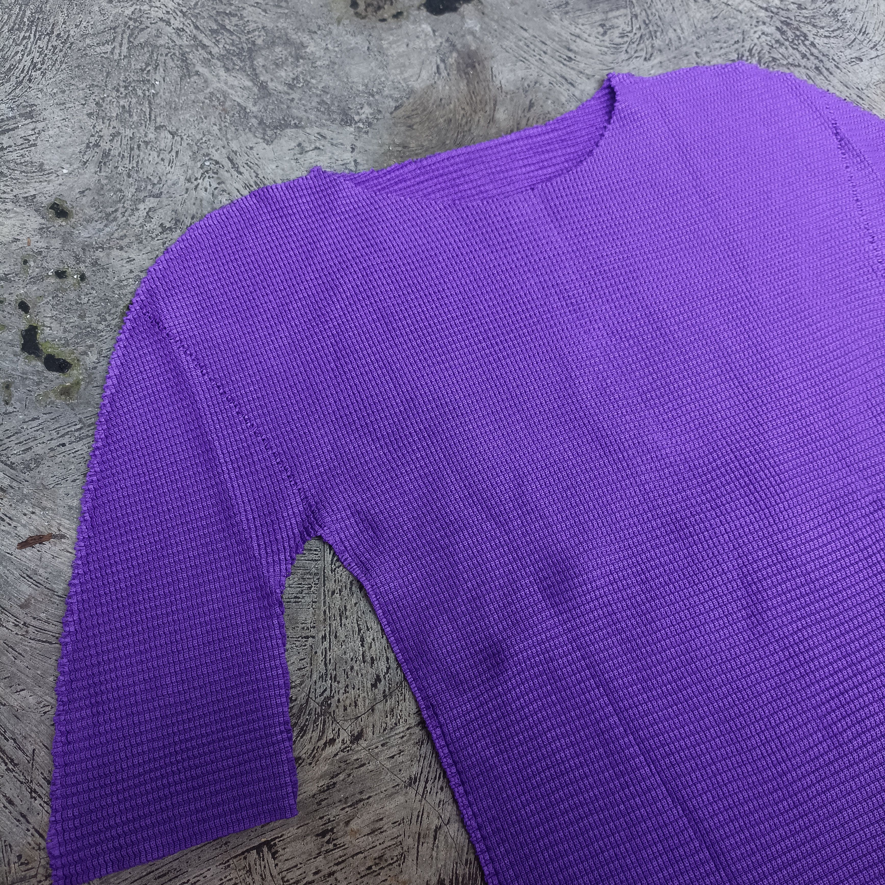 Pleats Please Issey Miyake Issey Miyake Me A Poc Inside Purple Tops Size M / US 6-8 / IT 42-44 - 2 Thumbnail