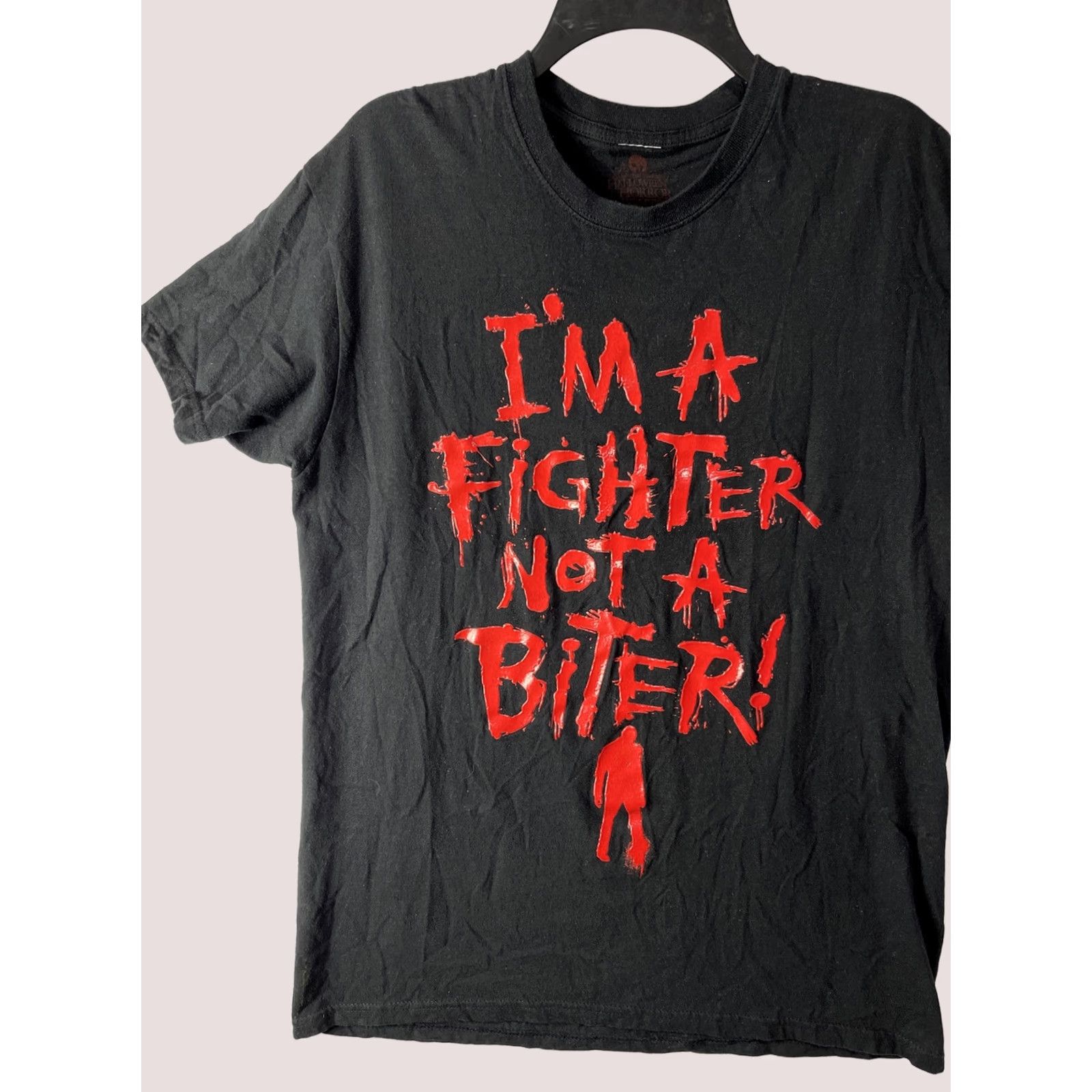 Vintage VINTAGE Halloween Horror Nights Shirt Mens Large Black Im A Fighter Not A Biter Novelty Size US L / EU 52-54 / 3 - 1 Thumbnail