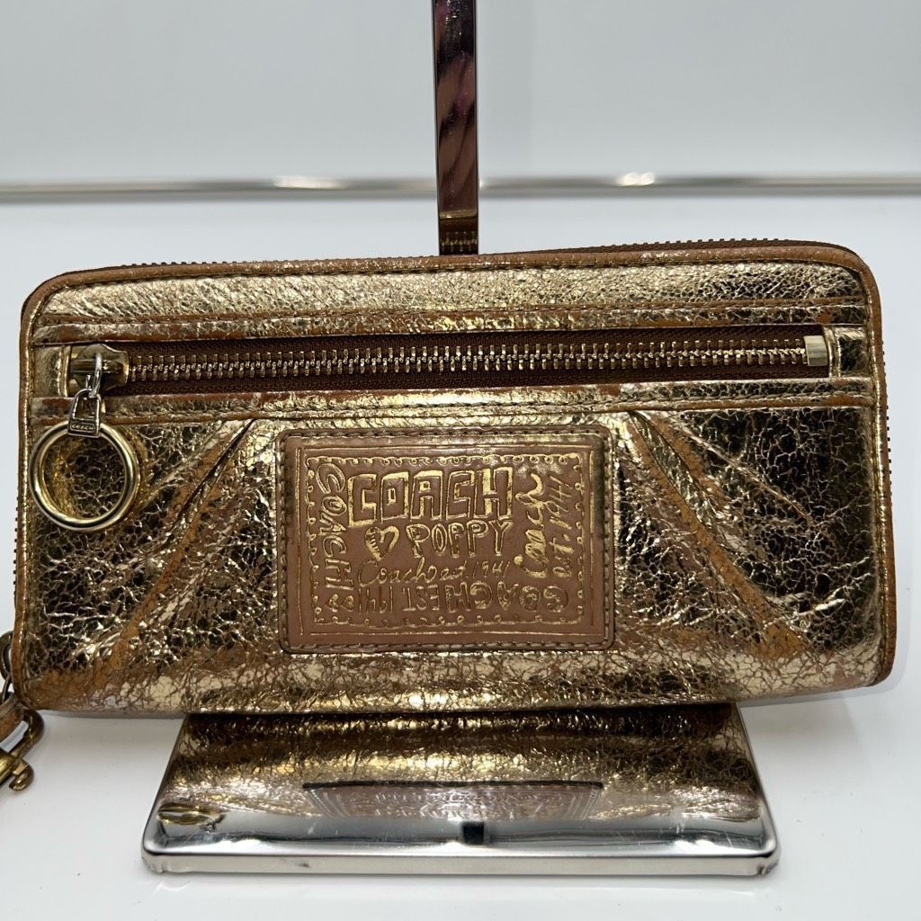 Coach Coach Poppy Vintage Gold zip Around Wallet/Wristlet **SEE DE Size ONE SIZE - 1 Thumbnail