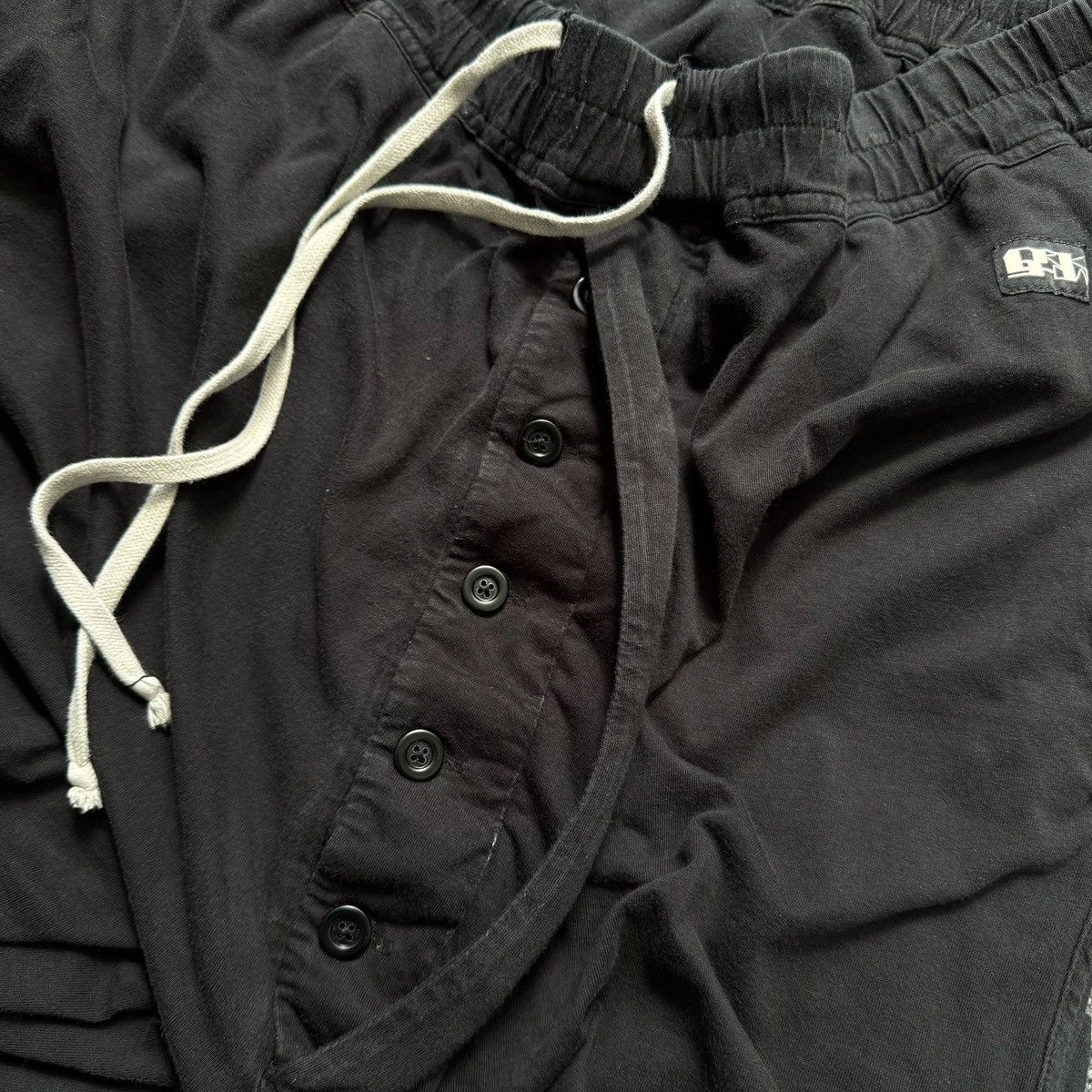 Rick Owens Drkshdw Rick Owens DRKSHDW Drawstring Pods Shorts Large Size US 36 / EU 52 - 8 Thumbnail