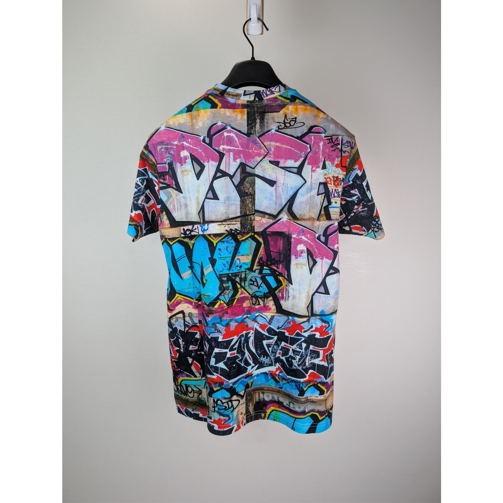 Vivienne Westwood o1rshd1 Classic Graffiti Print T-Shirt in Multiolor Size US S / EU 44-46 / 1 - 9 Thumbnail