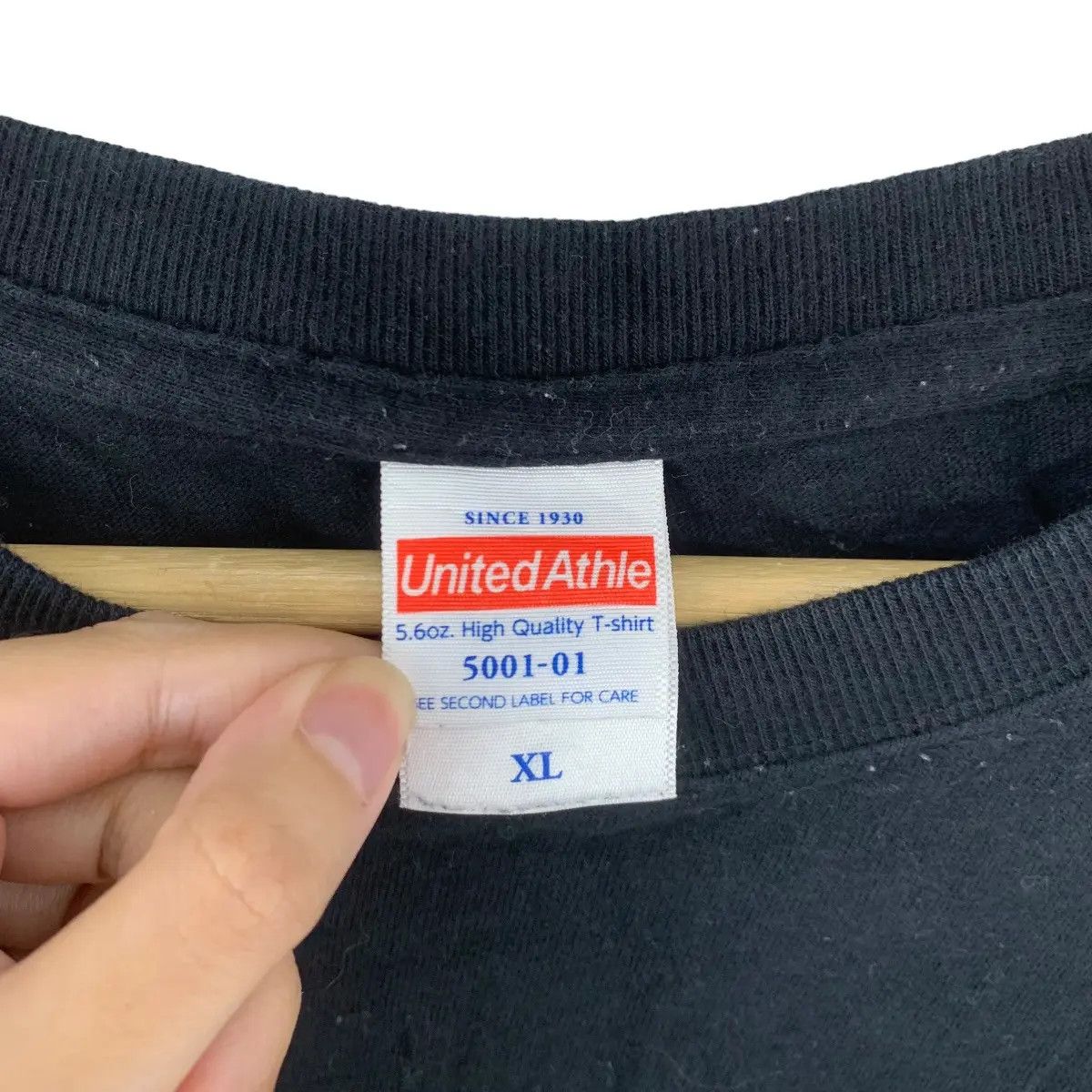 Japanese Brand ANIME MINRA HENTAI Lewd Censored Manga Tee Shirt Top Size US XL / EU 56 / 4 - 4 Thumbnail